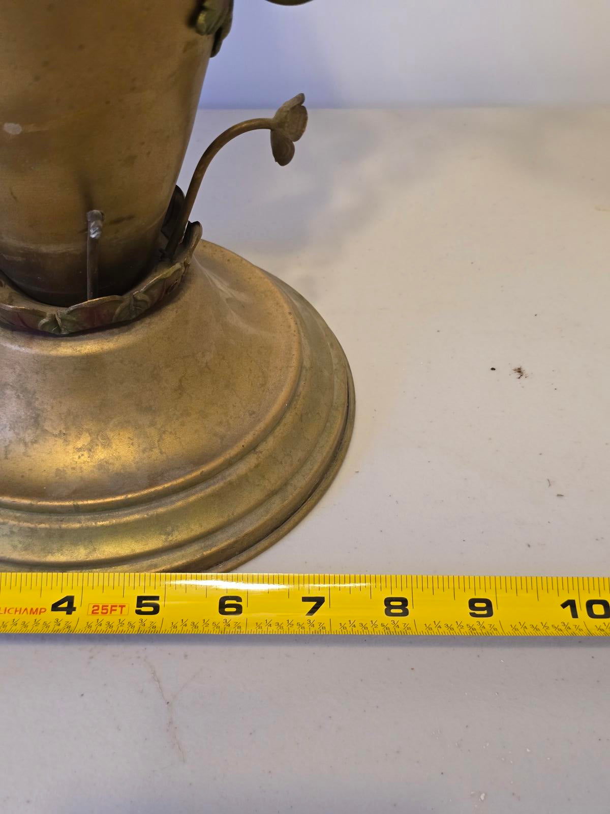 Vintage Italian Hollywood Regency Gilt Bouquet Lamp