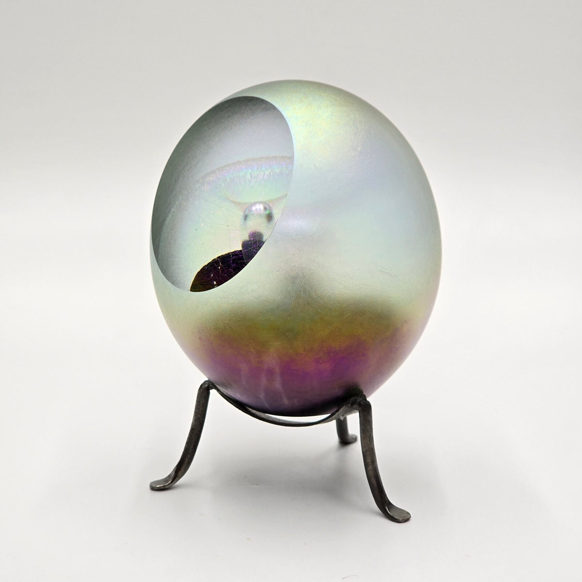 Robert Eickholt 1994 Dichroic Veil Fountain Paperweight With Stand