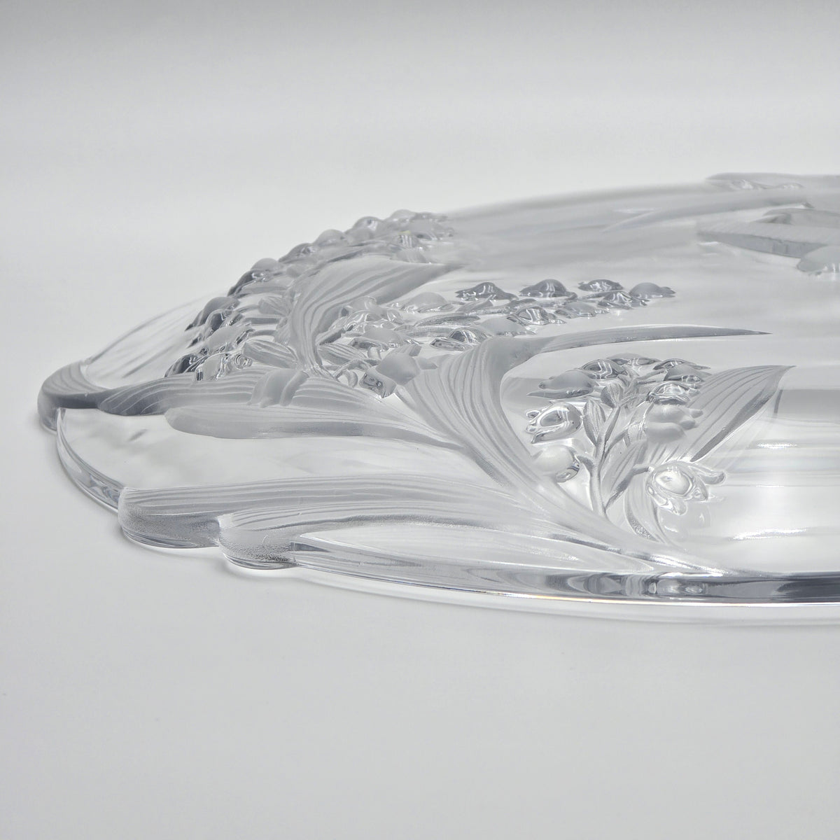 Get Ready for Santa, Vintage Christmas 14" Glass Platter — additional view