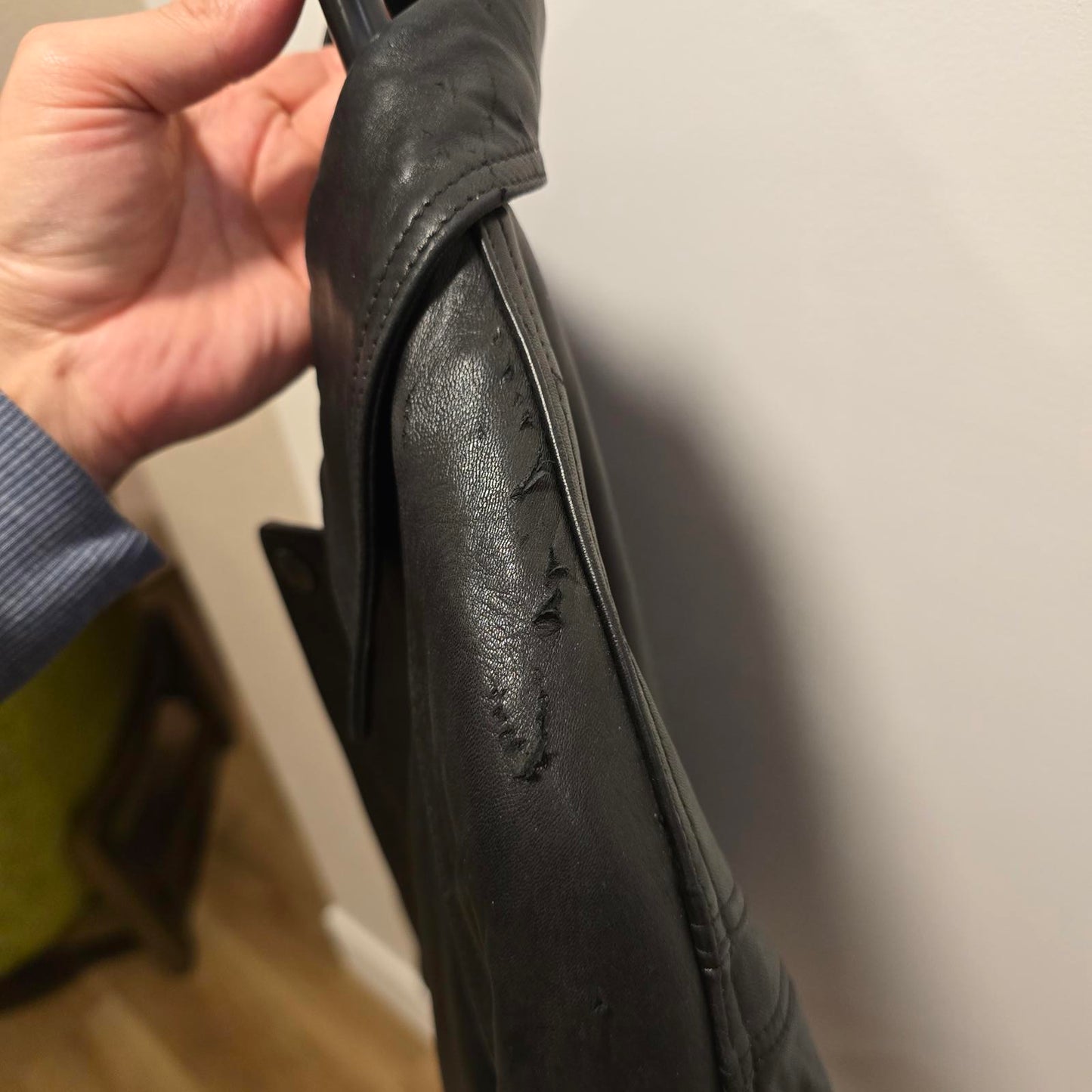 Claiborne Men's Black Lambskin Leather Jacket - Large