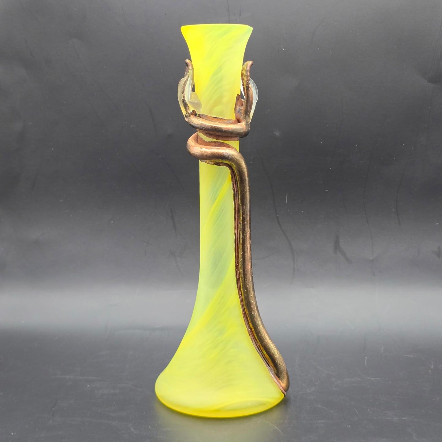 Ravert Romblast Art Glass Vase