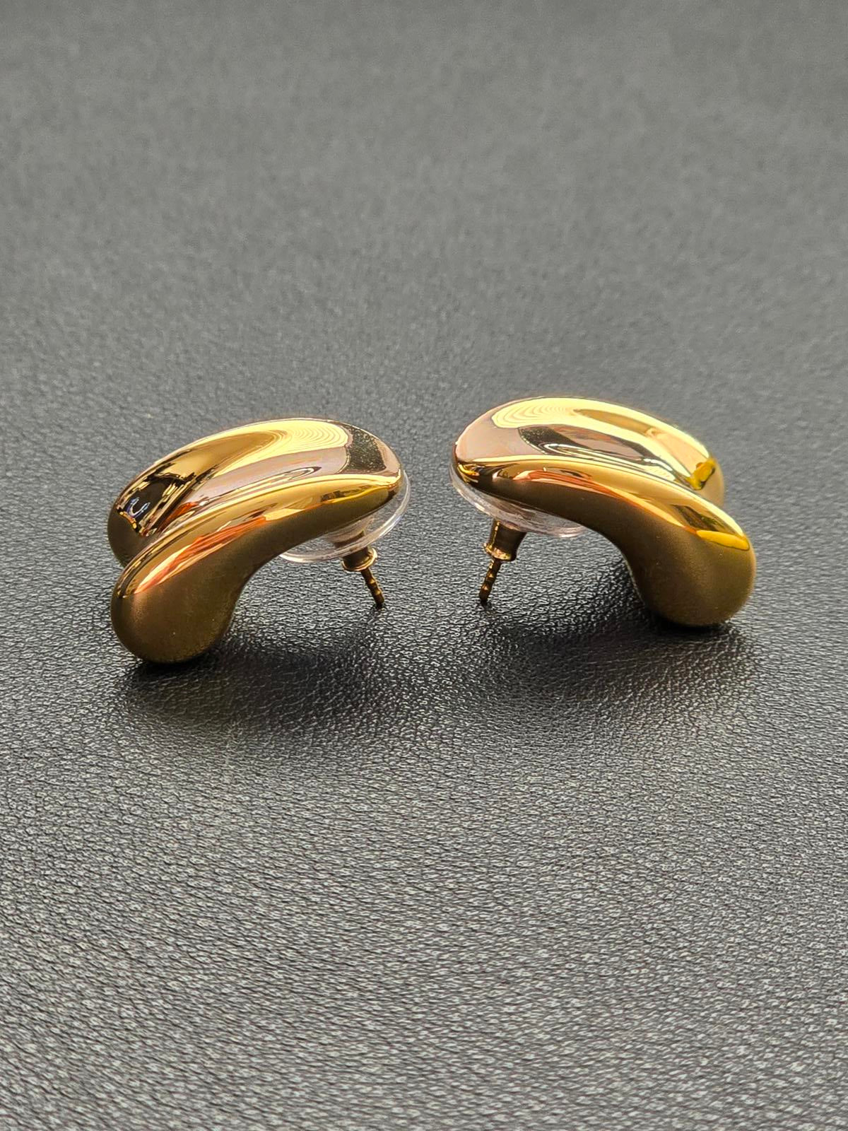 Chic Milor, Italian 14k Gold Earrings