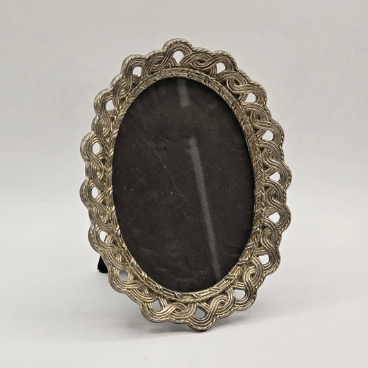 Silver-Finish Metal Decorative Oval Frame 3.5 x 4.75