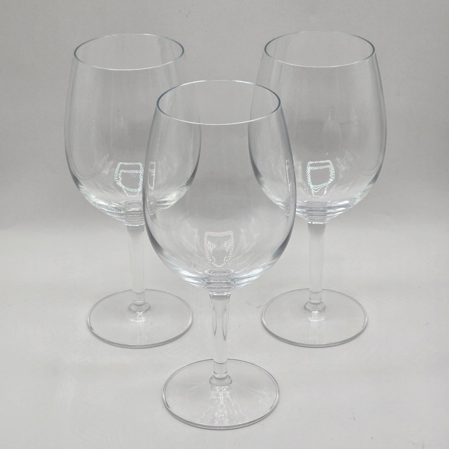 Elegant Crystal Wine Glasses