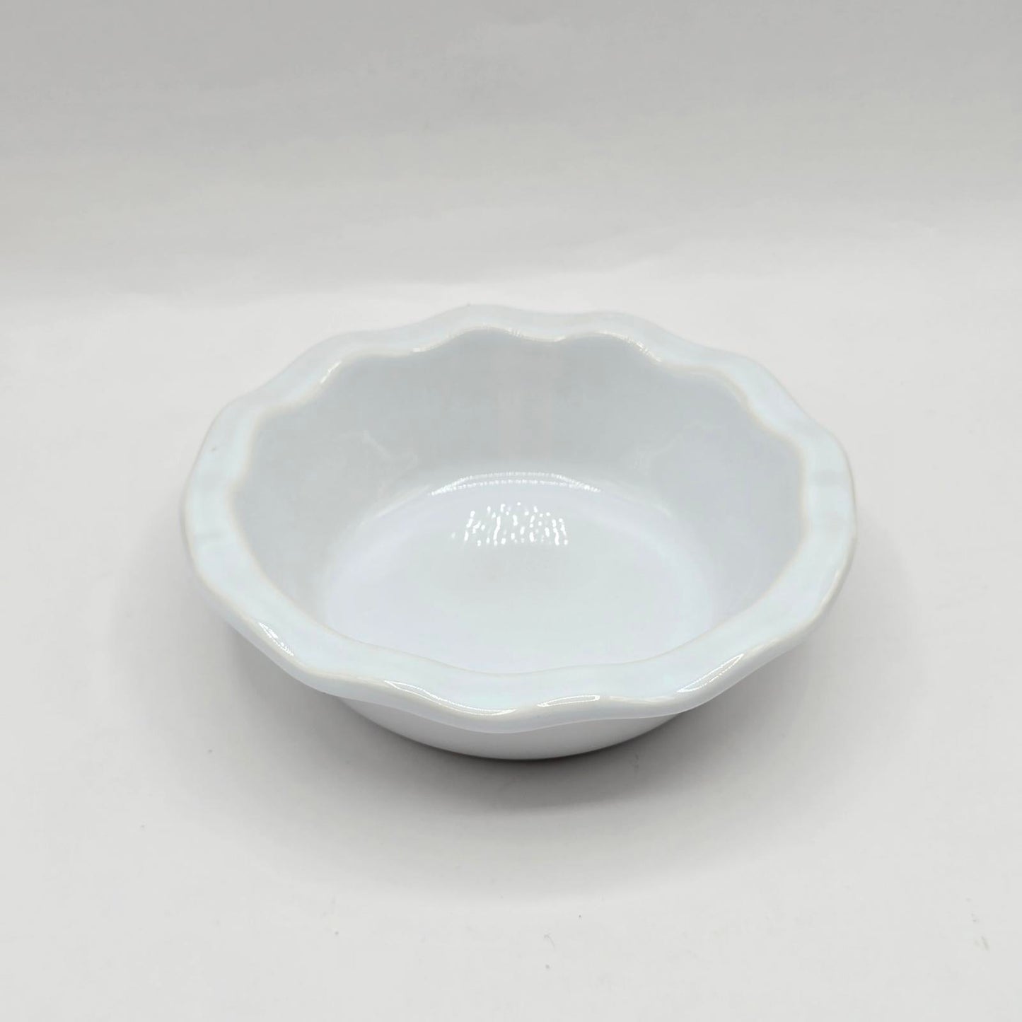 Emile Henry Small White Ruffled Pie/Tart Dish