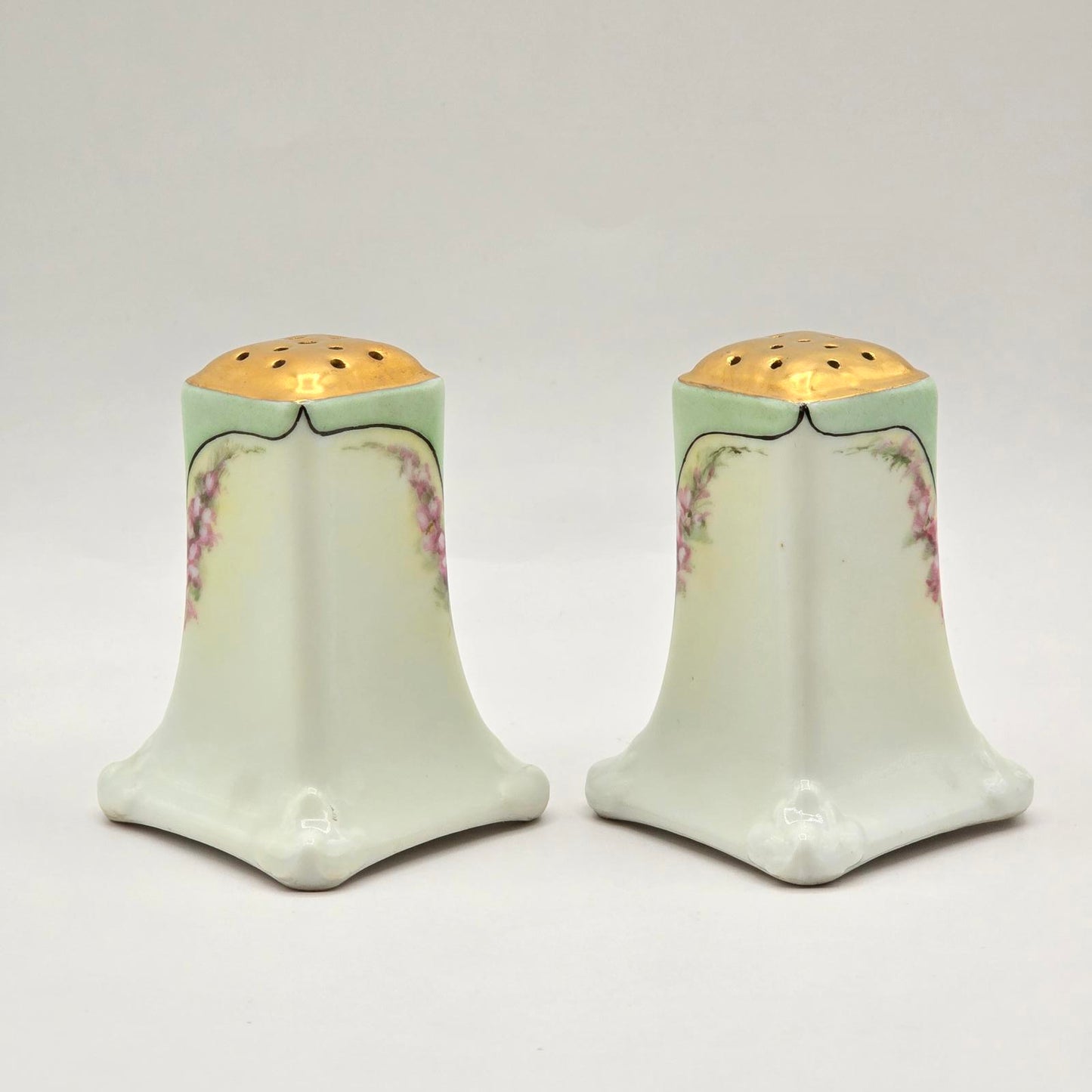 Vintage/Antique "Bavarian Favorite" Salt & Pepper Shakers