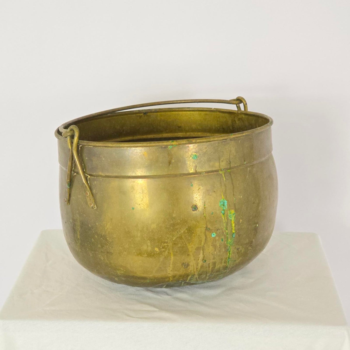 Antique English Brass Pot/Cauldron B