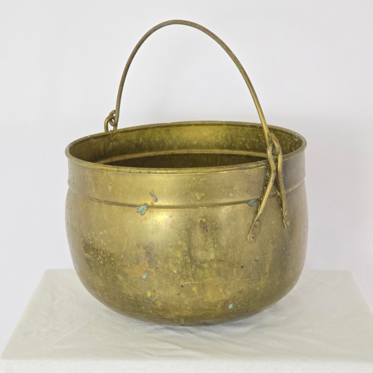 Antique English Brass Pot/Cauldron B