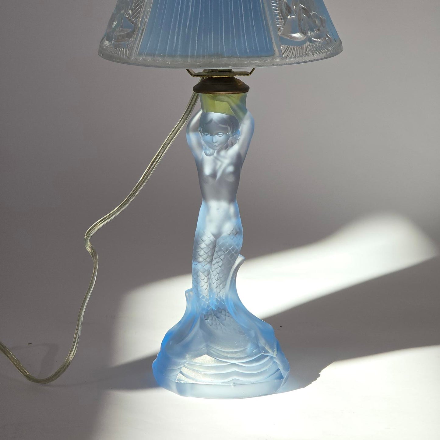 Vintage Walther & Sohne Art Deco Frosted Blue Mermaid Boudoir Lamp