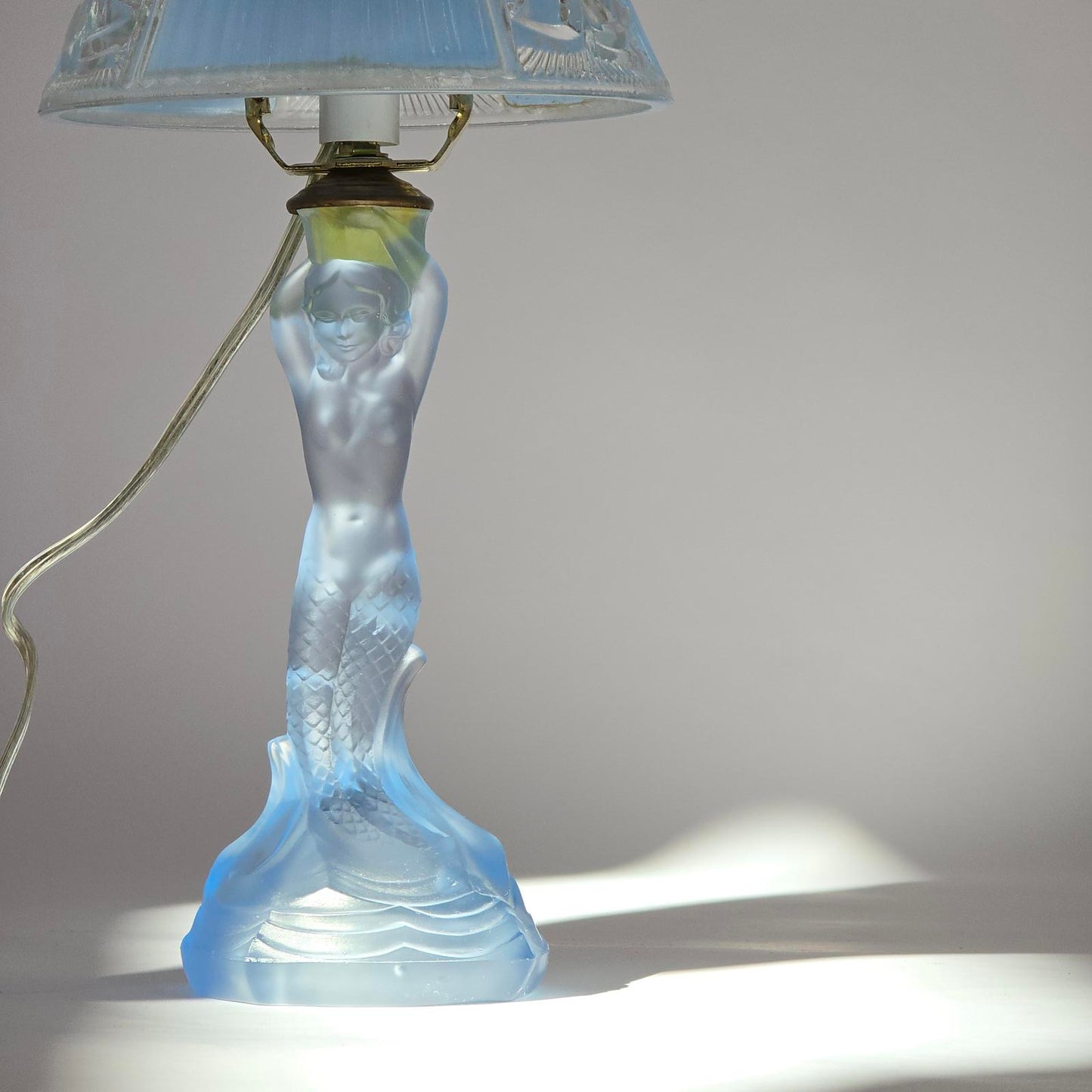 Vintage Walther & Sohne Art Deco Frosted Blue Mermaid Boudoir Lamp