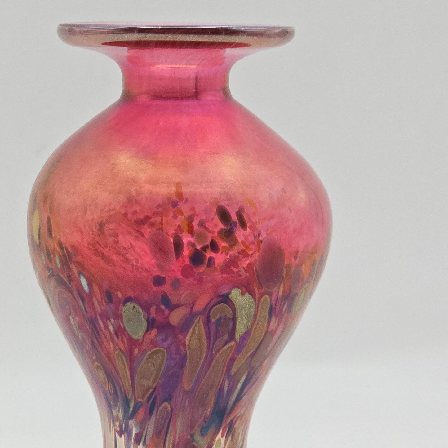 Vintage Arte Vargas Irridescent Art Glass Vase