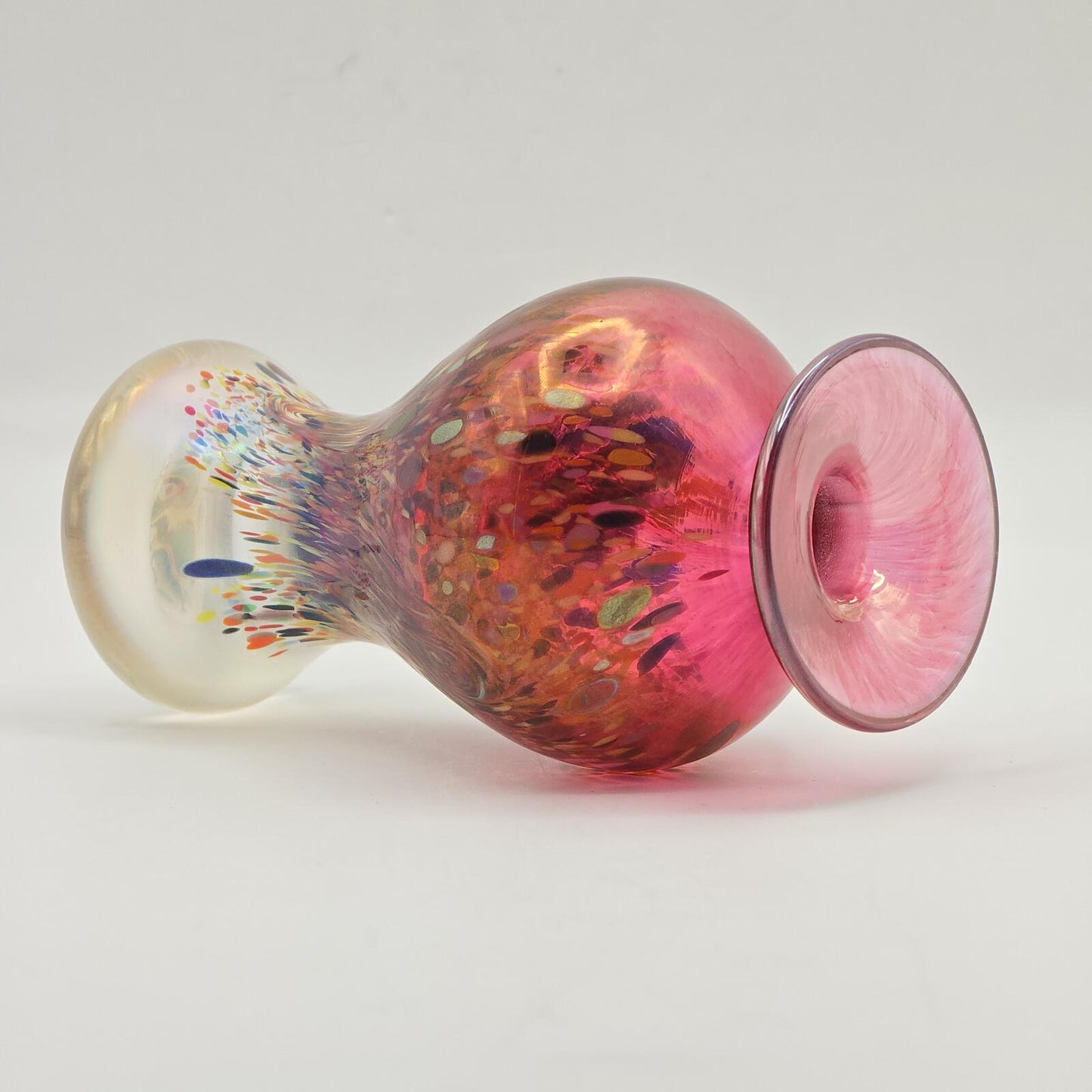 Vintage Arte Vargas Irridescent Art Glass Vase