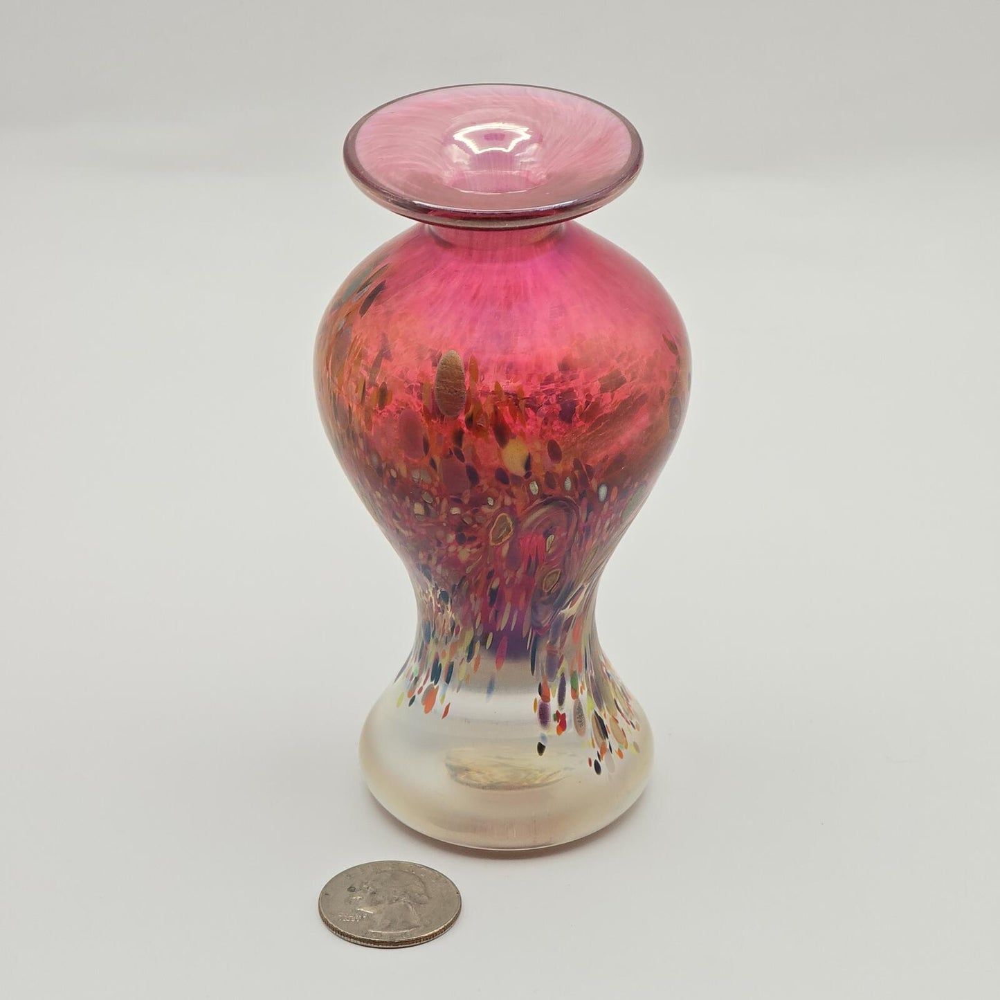 Vintage Arte Vargas Irridescent Art Glass Vase