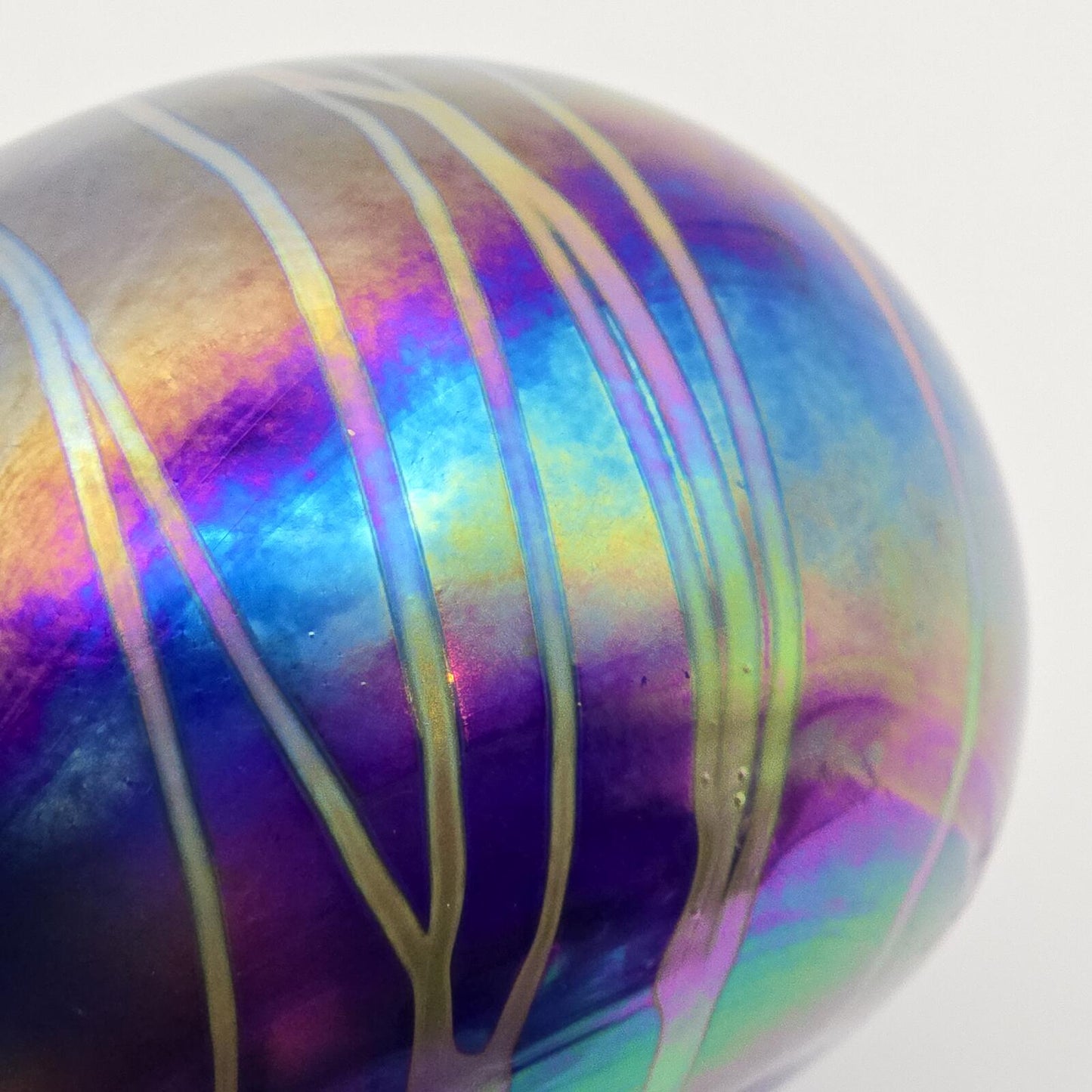 Erik Brakken Glasshouse Irridescent Oil Lamp/Paperweight - Purple Hearts