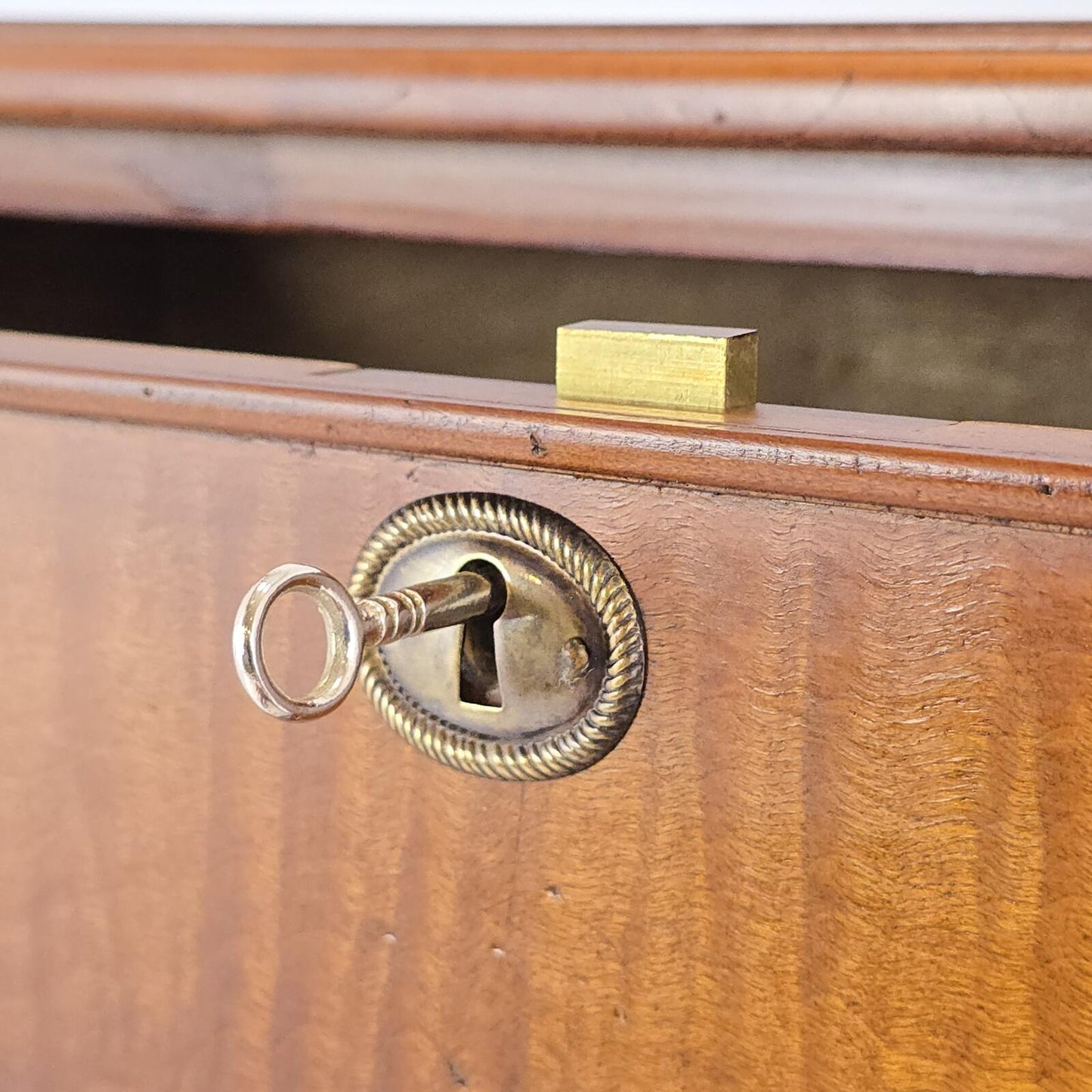 Vintage/Antique Kindel Tiger-Wood Chest of Drawers
