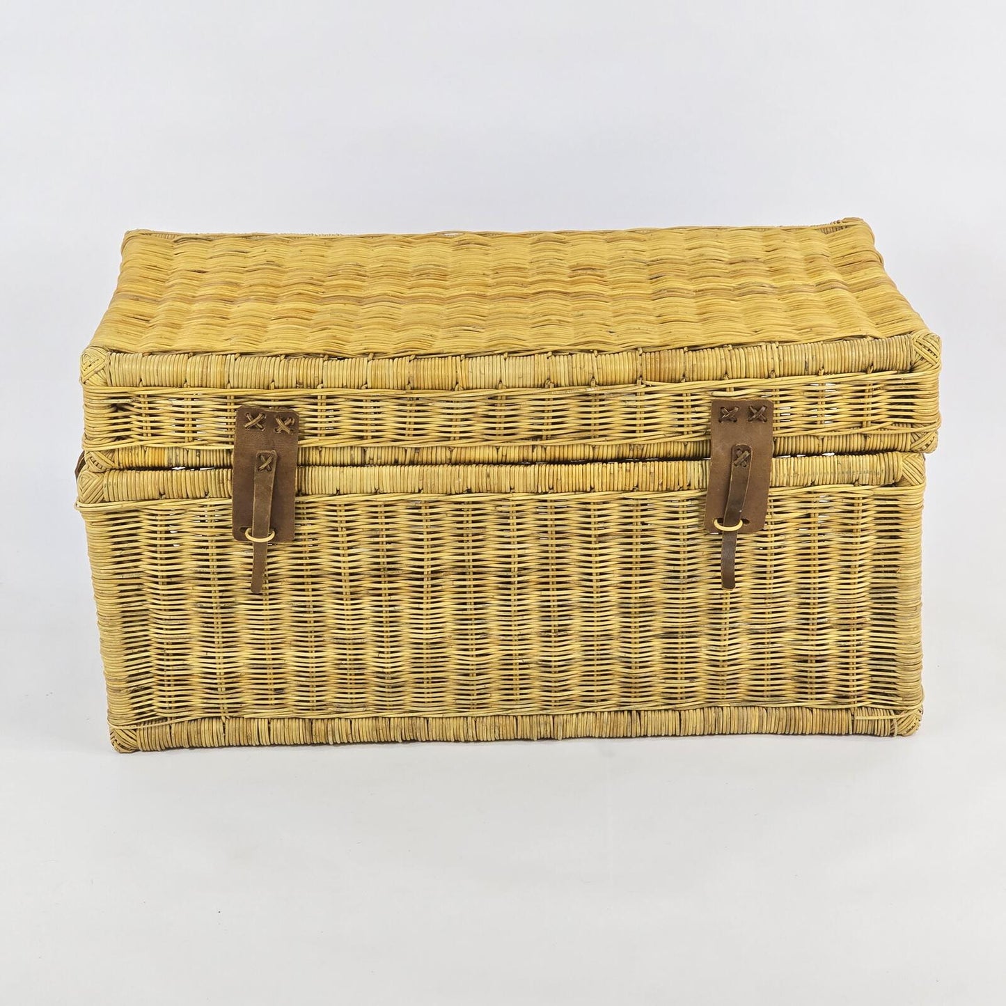 Vintage Victorian Style Wicker Storage Trunk