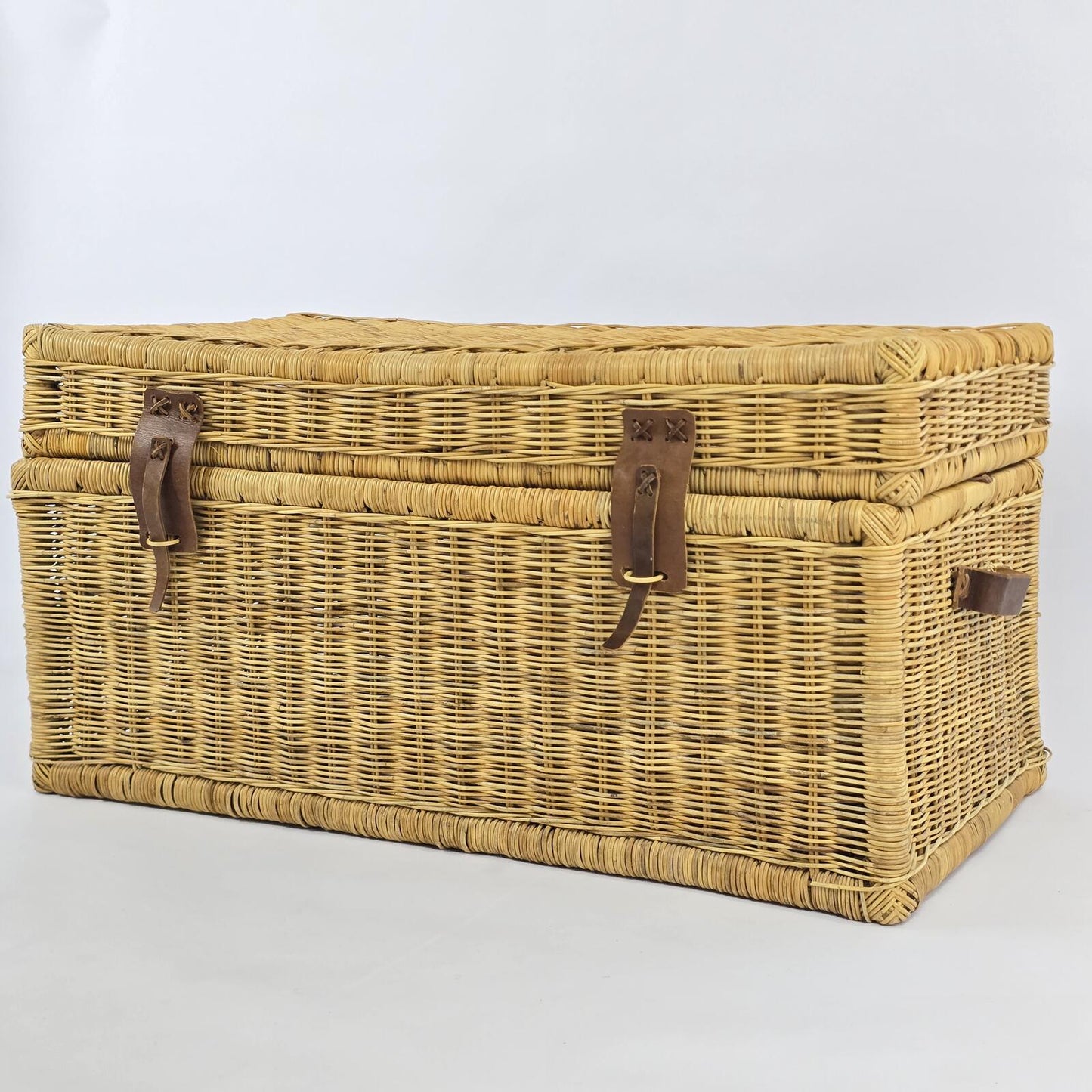 Vintage Victorian Style Wicker Storage Trunk