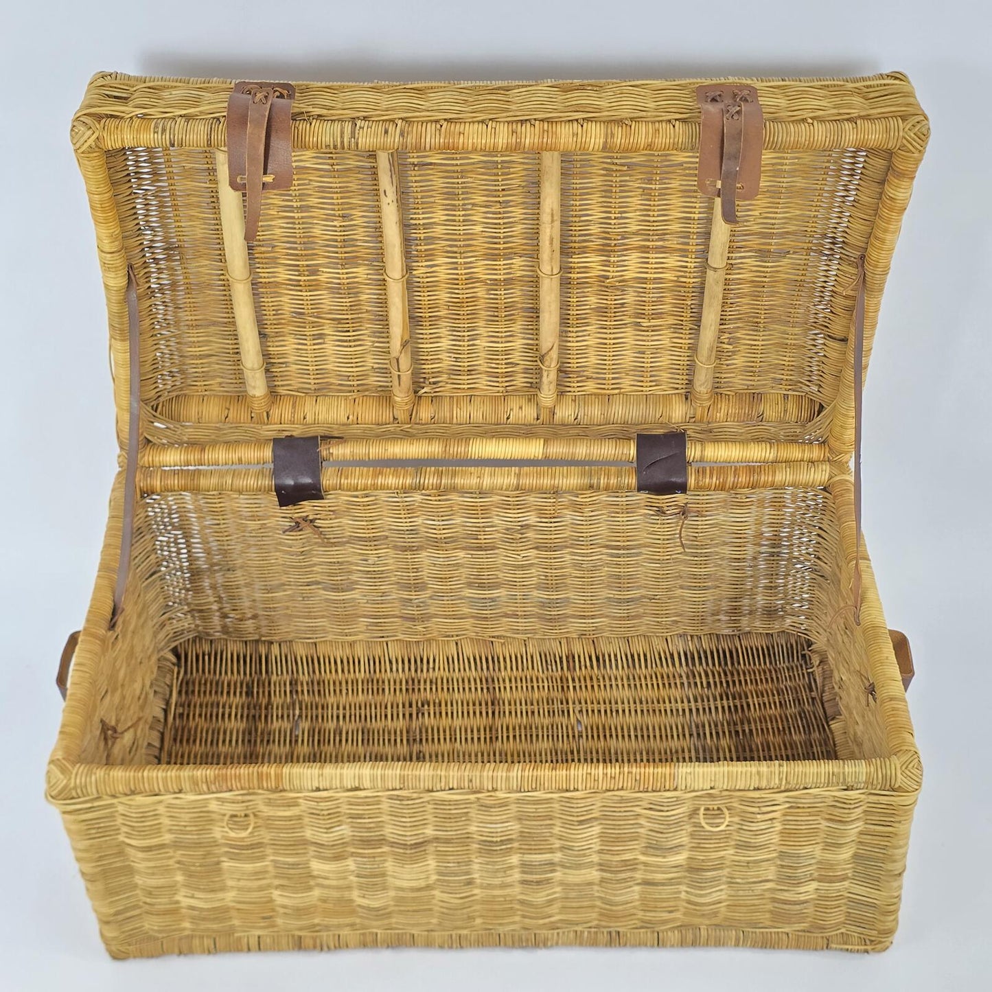 Vintage Victorian Style Wicker Storage Trunk