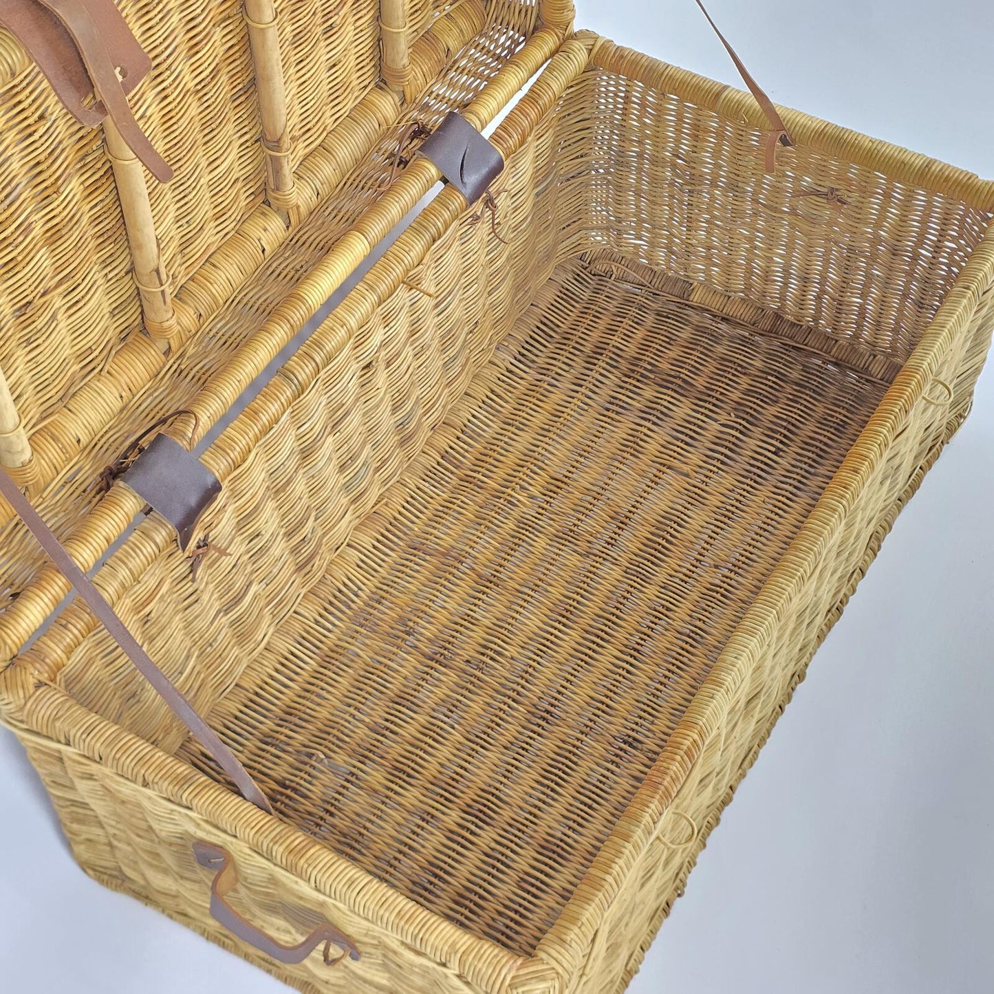 Vintage Victorian Style Wicker Storage Trunk