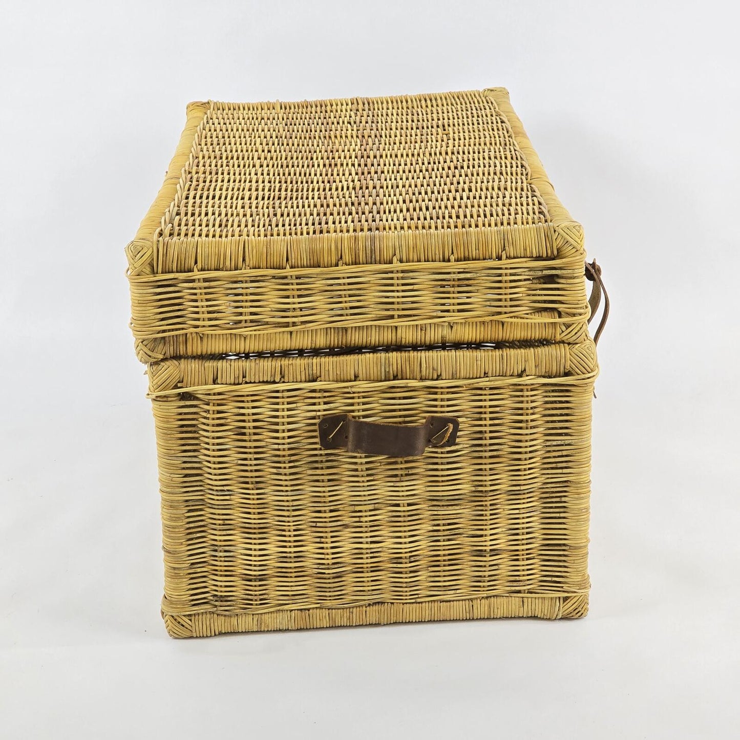 Vintage Victorian Style Wicker Storage Trunk