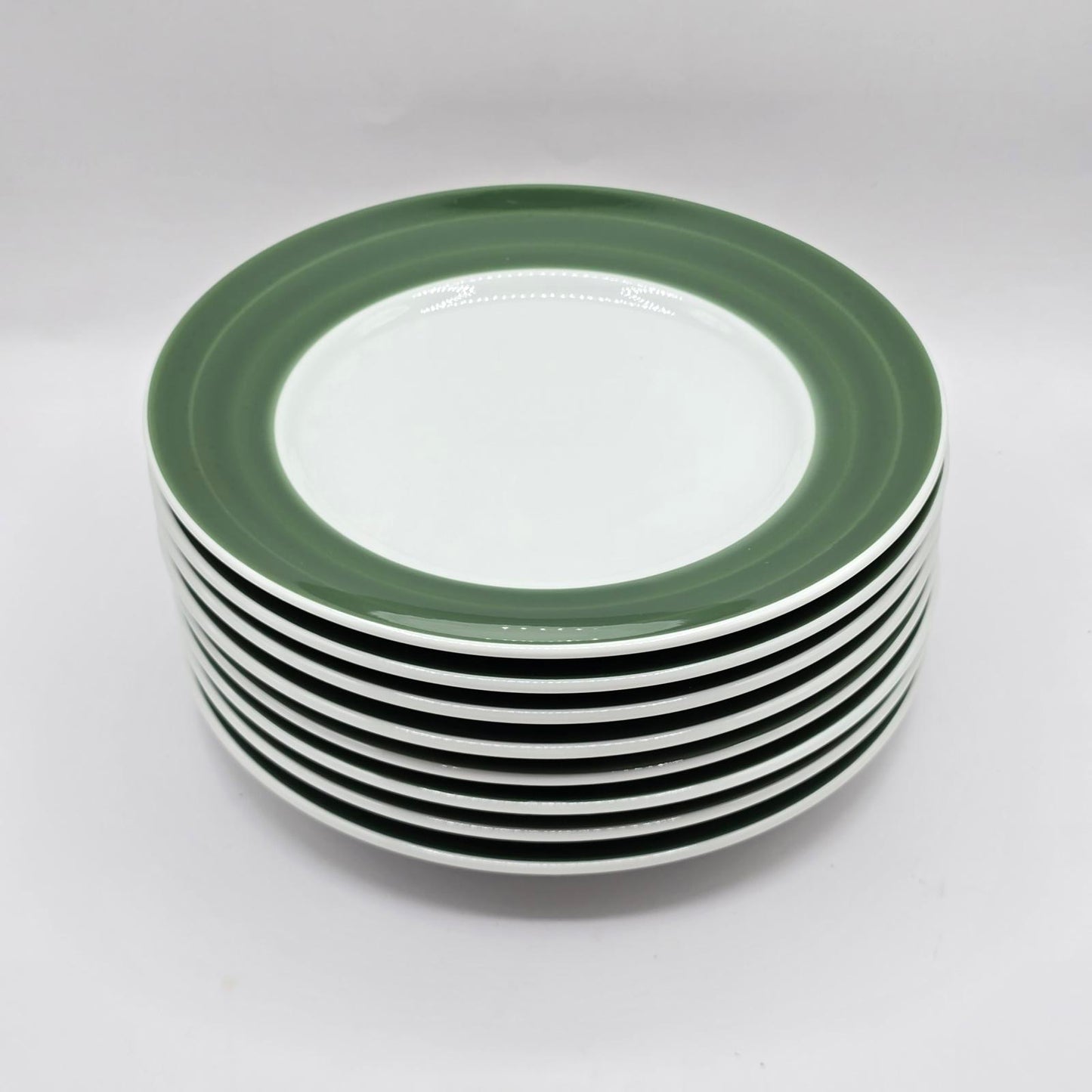 Williams Sonoma Green Brassierie Luncheon Plates- Set of 8