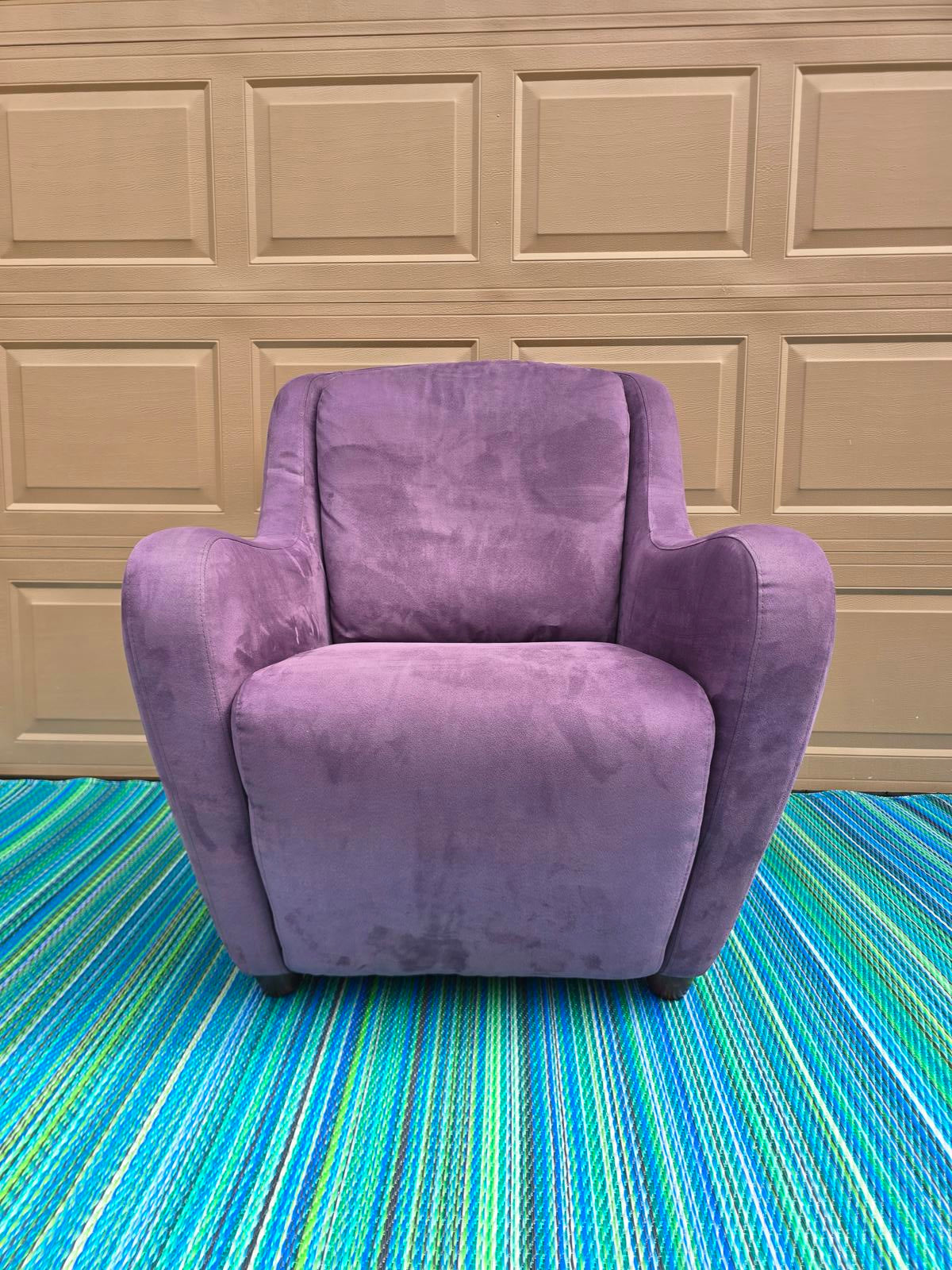 Fun Contemporary Purple Chair to Accent Your Room