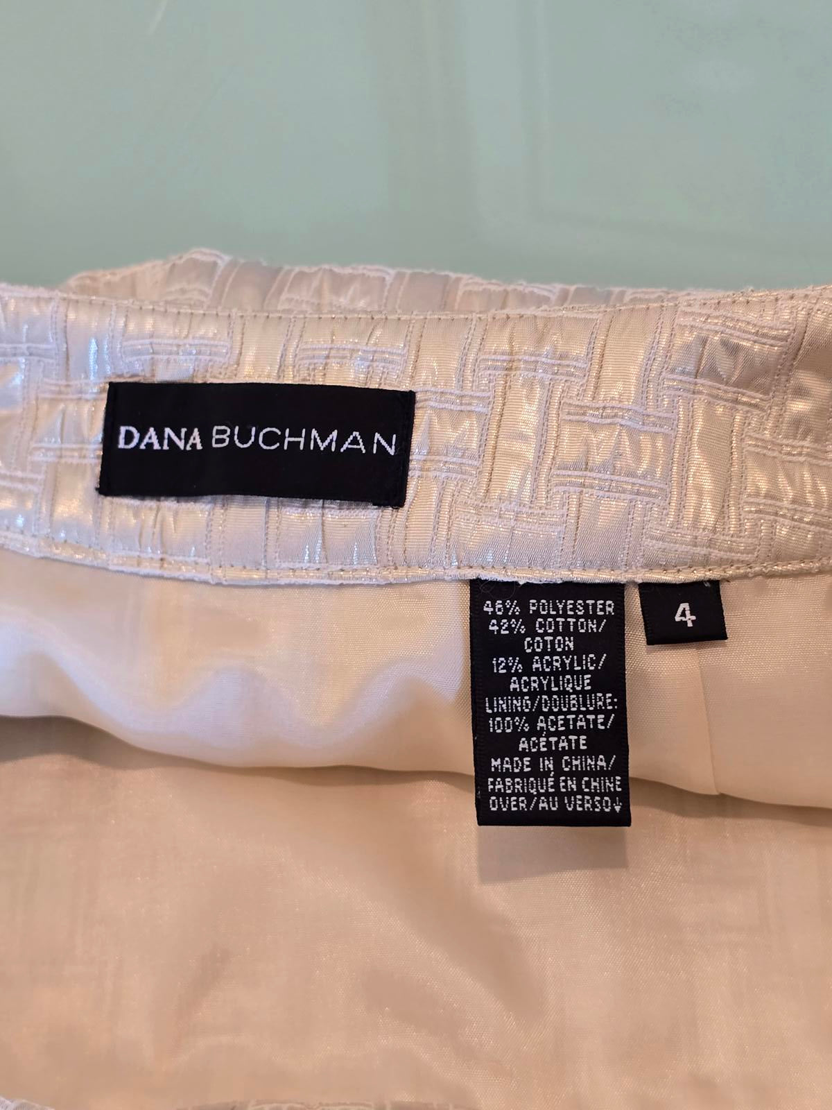 Vintage Dana Buchman White and Gold Women's Skirt and Jacket Suit