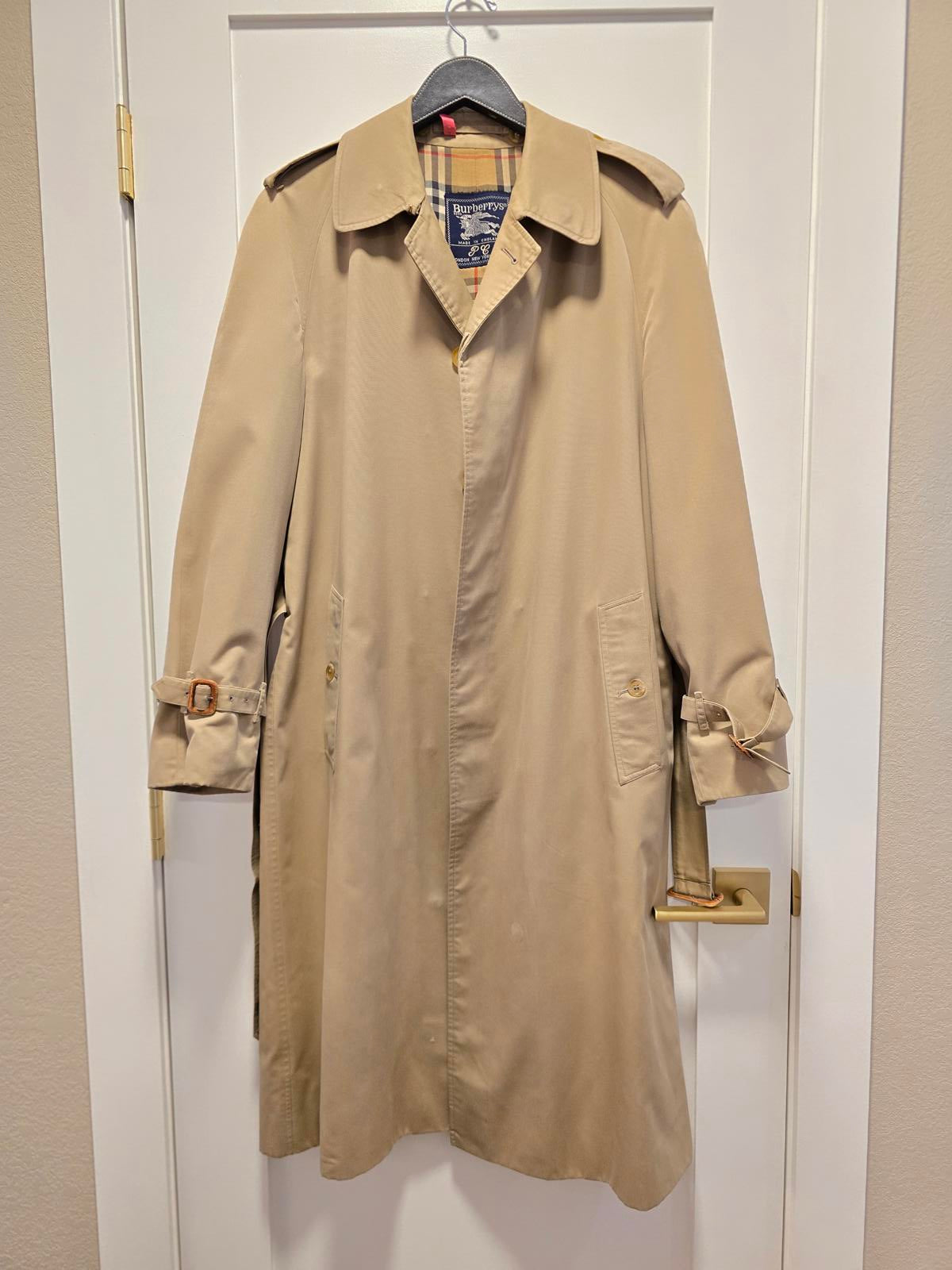 Vintage Burberry's Men's Large Trench Coat with Wool Liner
