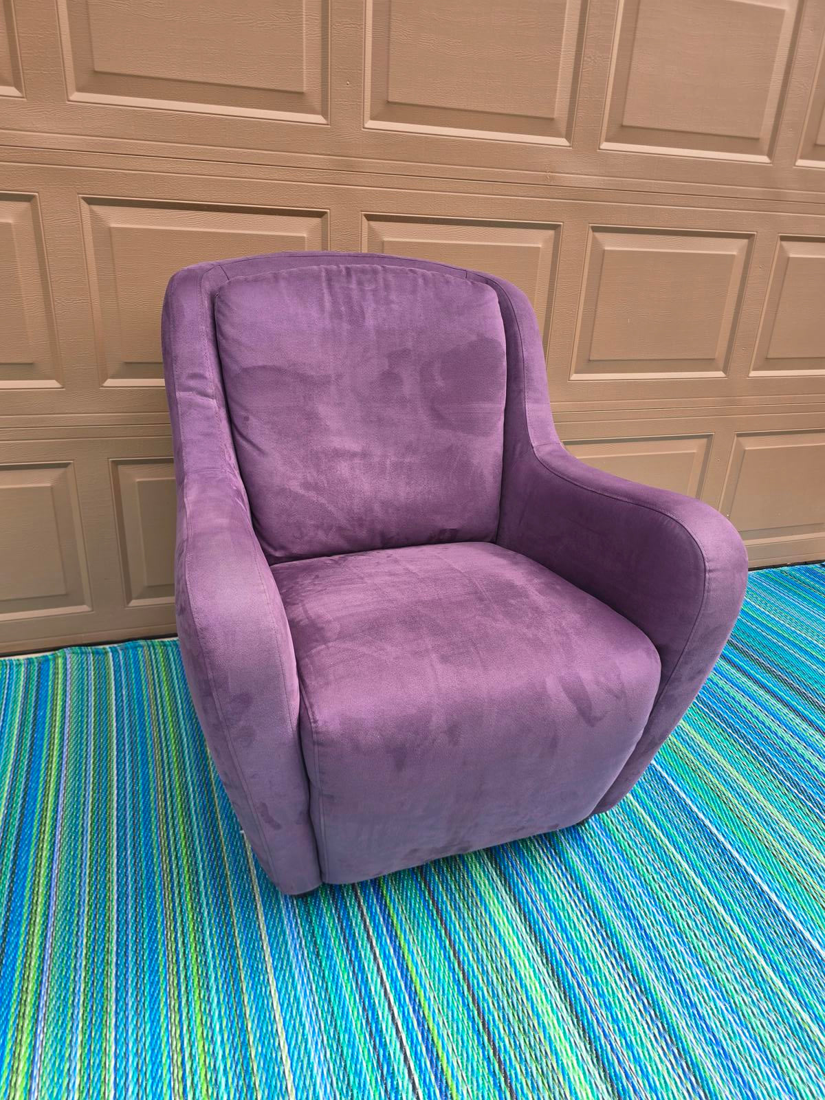 Fun Contemporary Purple Chair to Accent Your Room
