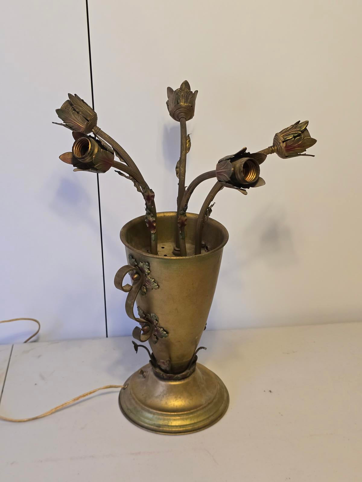 Vintage Italian Hollywood Regency Gilt Bouquet Lamp