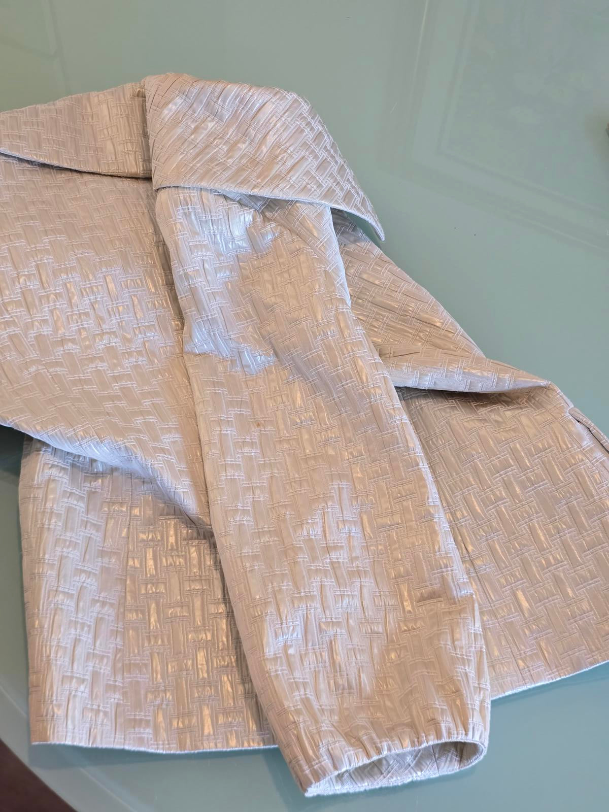 Vintage Dana Buchman White and Gold Women's Skirt and Jacket Suit