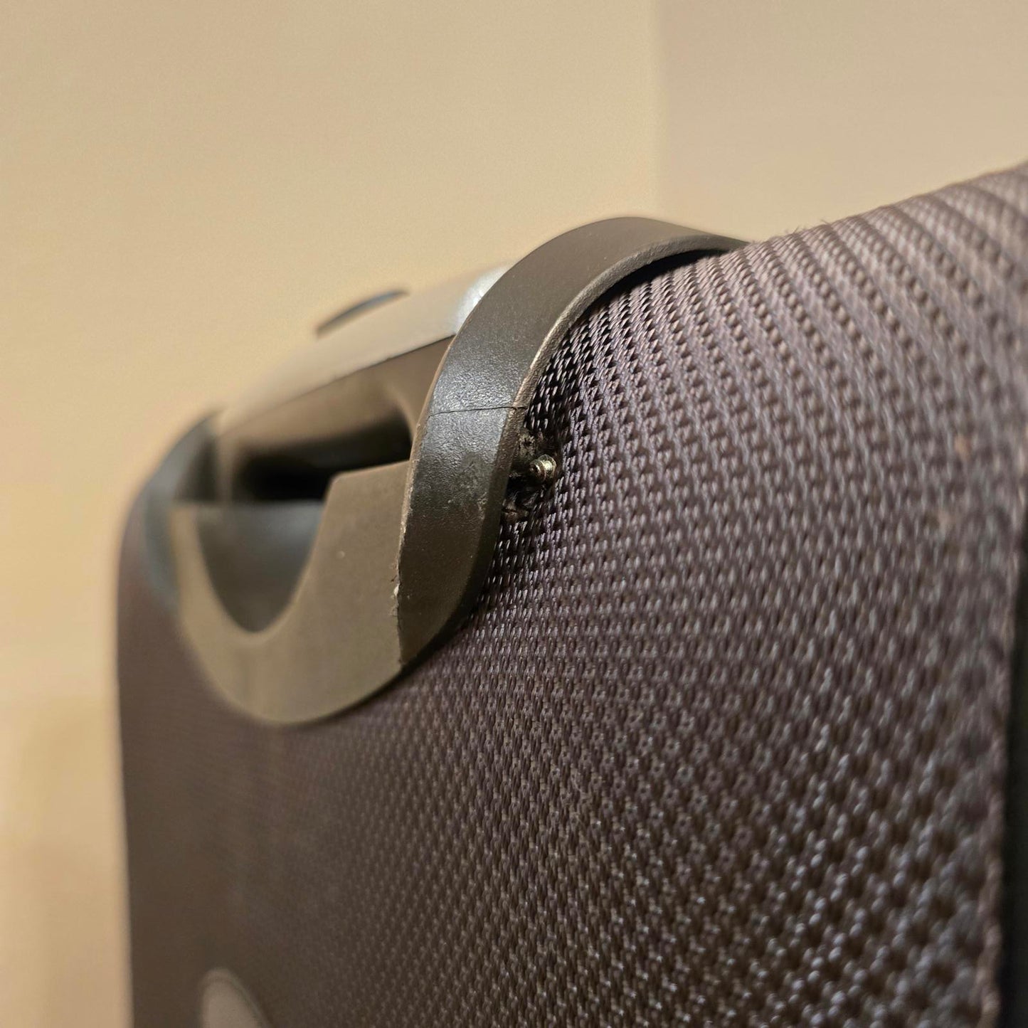 Swiss Gear Sion 21" Carry-On Spinner