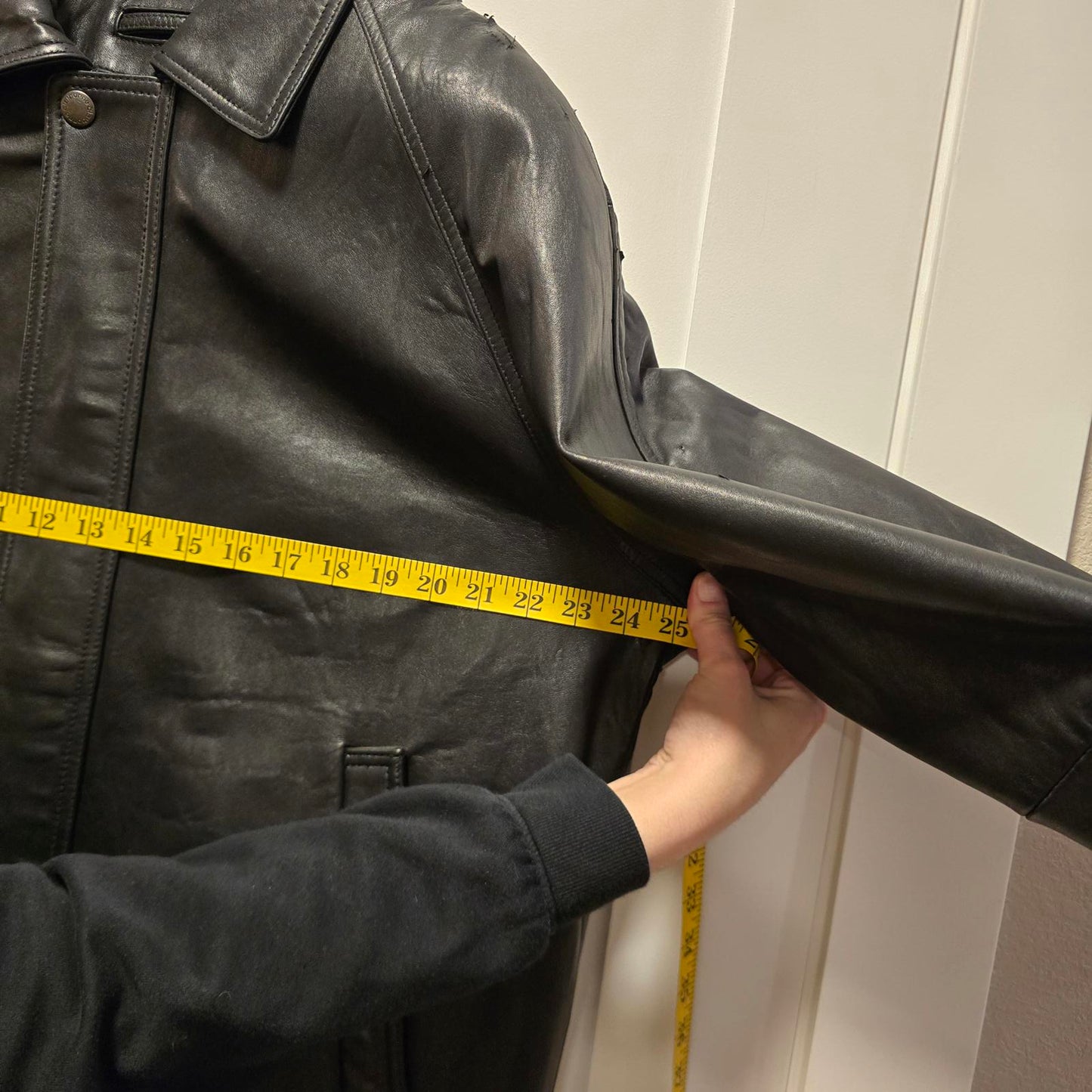 Claiborne Men's Black Lambskin Leather Jacket - Large