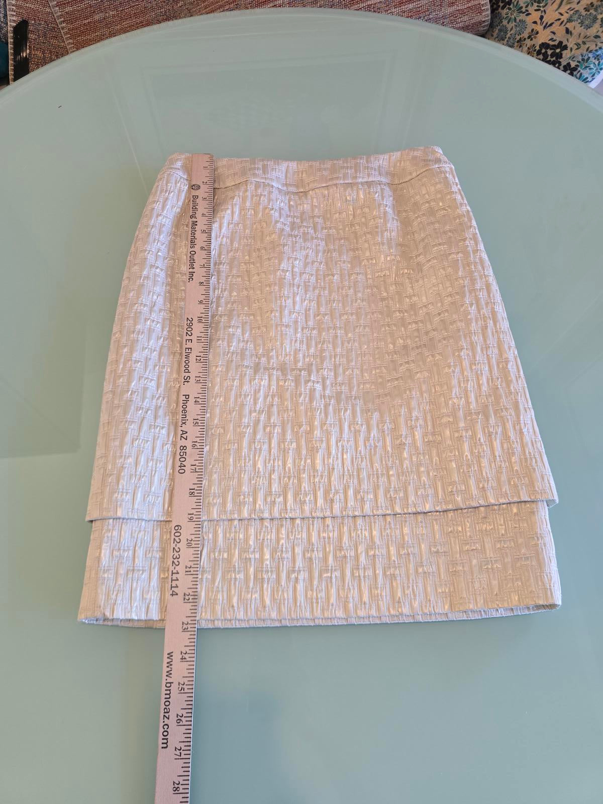 Vintage Dana Buchman White and Gold Women's Skirt and Jacket Suit