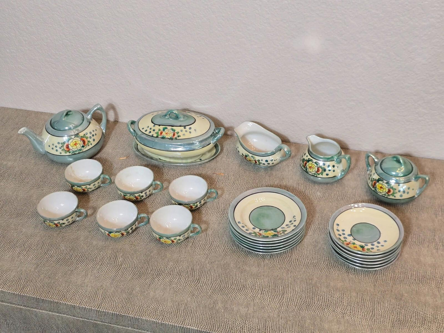 Vintage Japanese Children's Tea Set