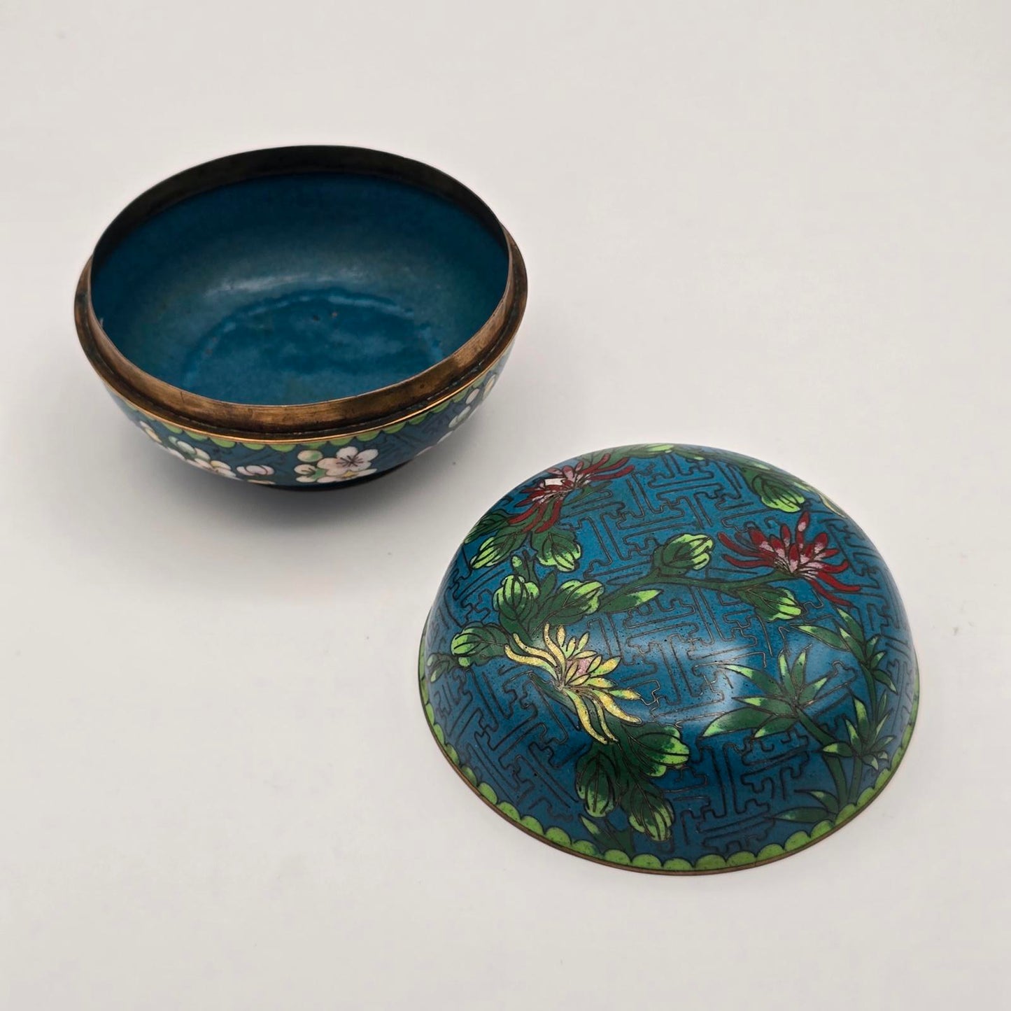 Vintage Chinese Cloisonne Trinket Box w/Lid