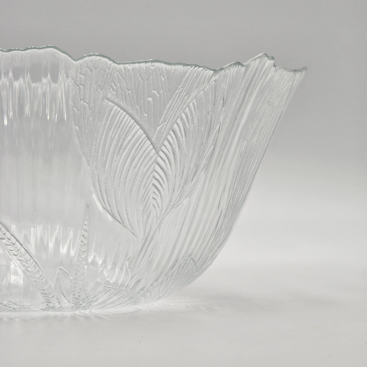 Arcoroc Canterbury Crocus Clear Glass Large Serving Bowl — additional view