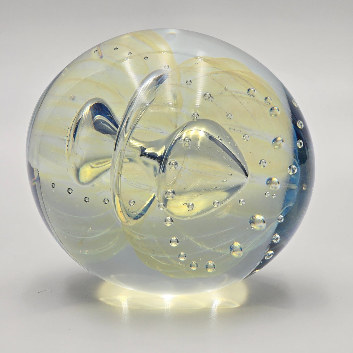 Robert Eickholt 1994 Double Jellyfish Art Glass Paperweight With Stand