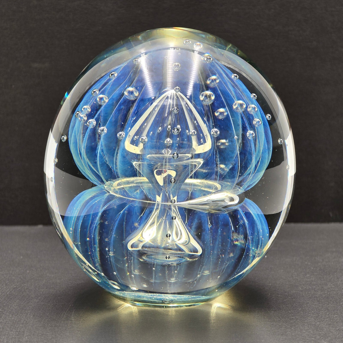 Robert Eickholt 1994 Double Jellyfish Art Glass Paperweight With Stand