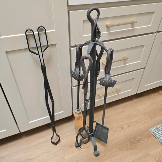Minuteman Maple Leaf Fireplace Tool Set