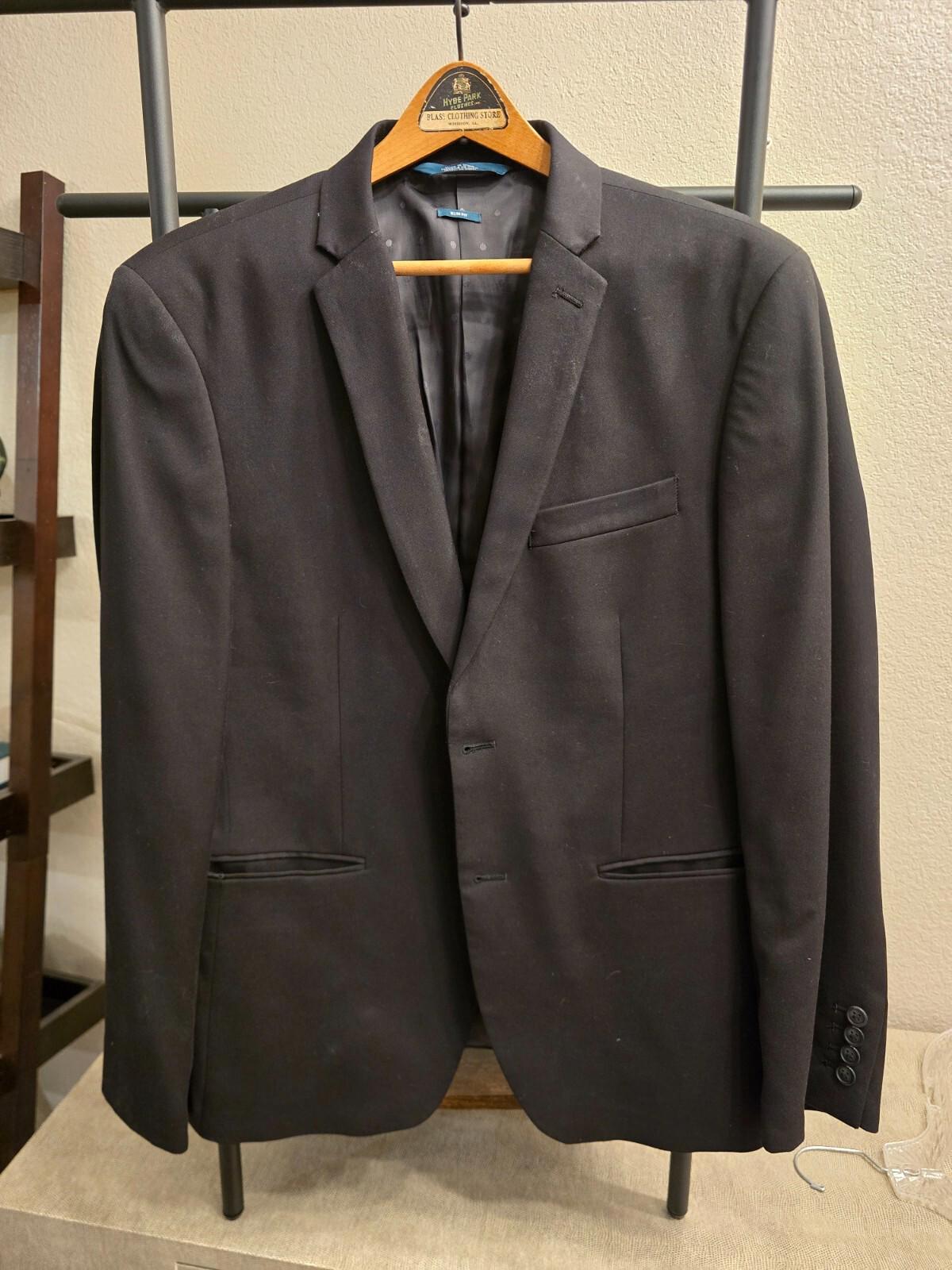 Perry Ellis Men's Black Blazer - Size 40