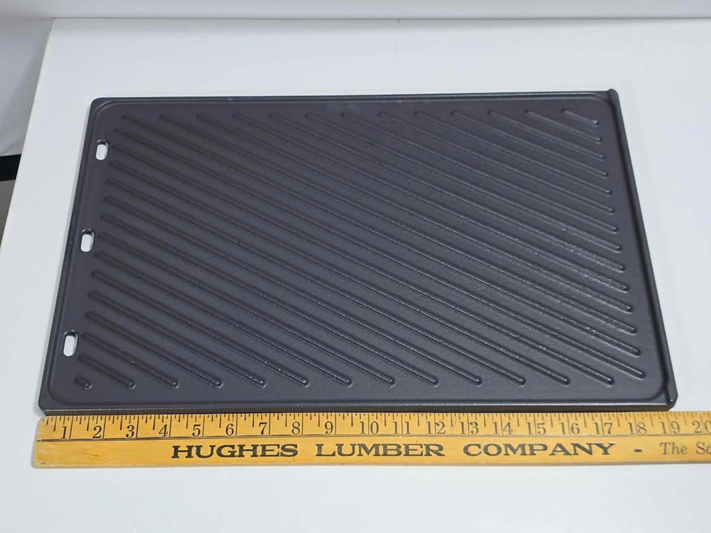 Heavy-duty Cast-Iron Griddle/Flat-Top - Weber Genesis 300 Grills