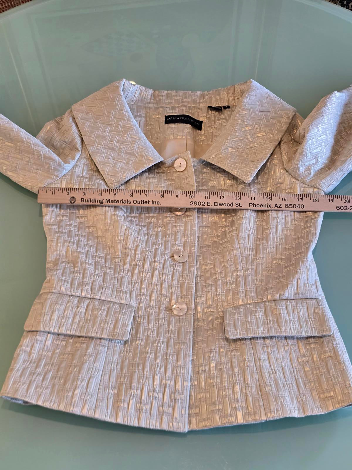 Vintage Dana Buchman White and Gold Women's Skirt and Jacket Suit