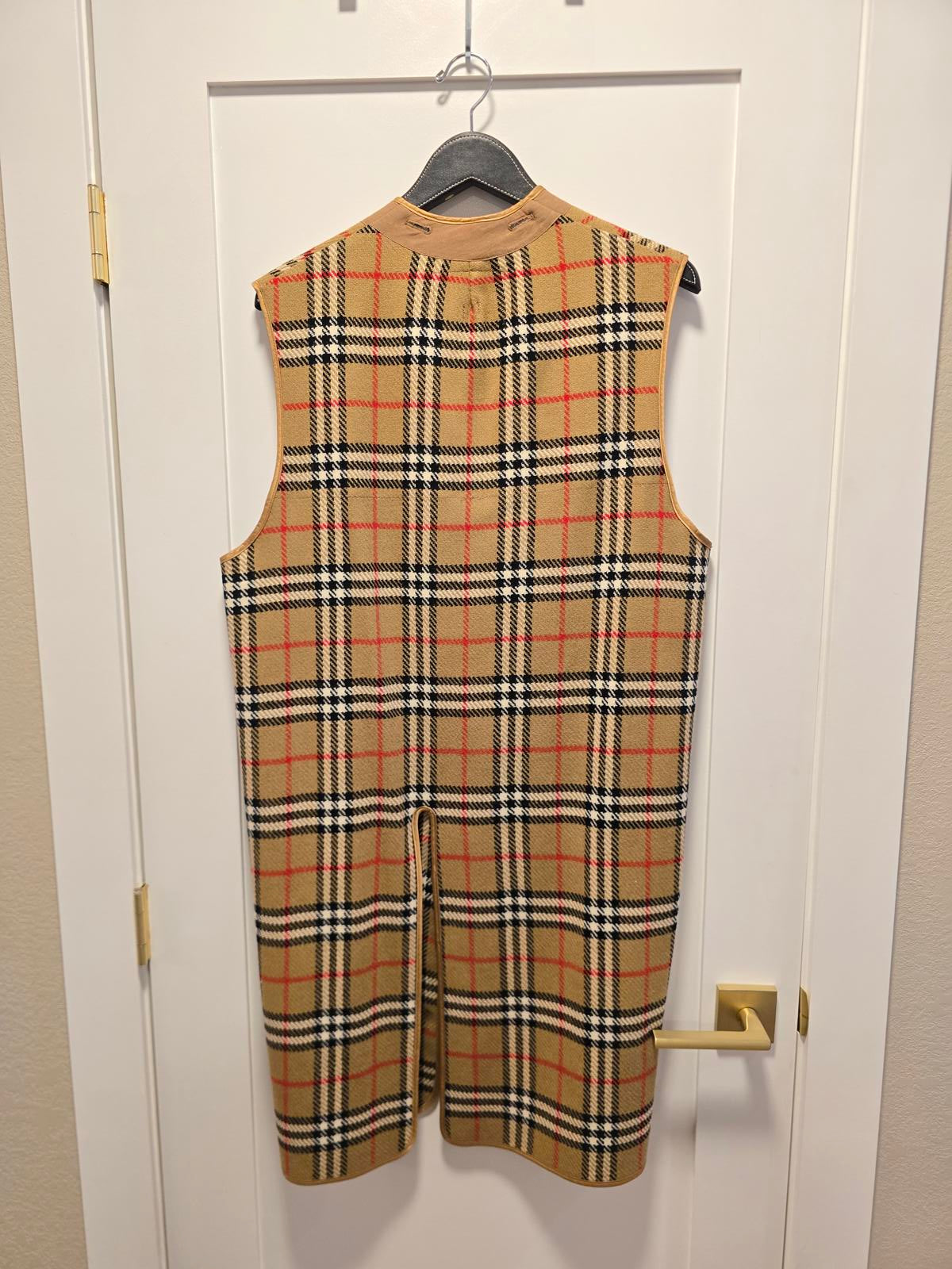 Vintage Burberry's Men's Large Trench Coat with Wool Liner