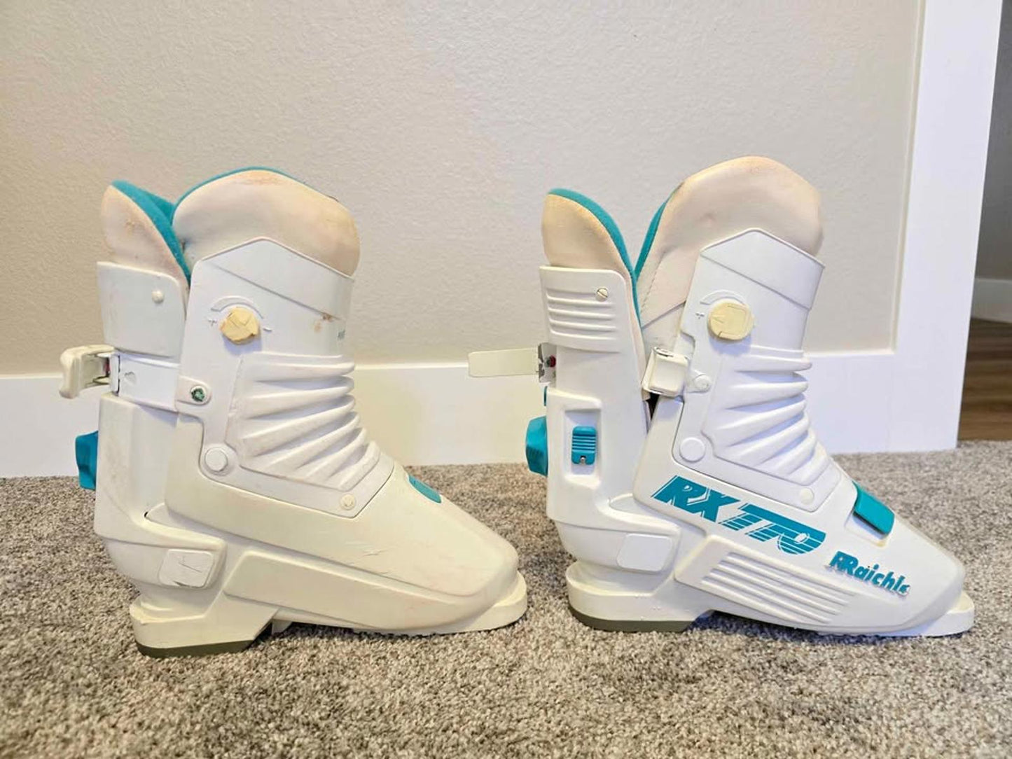 Vintage Raichle RX770 Women's Ski Boots - Size 26-26.5 (283mm)