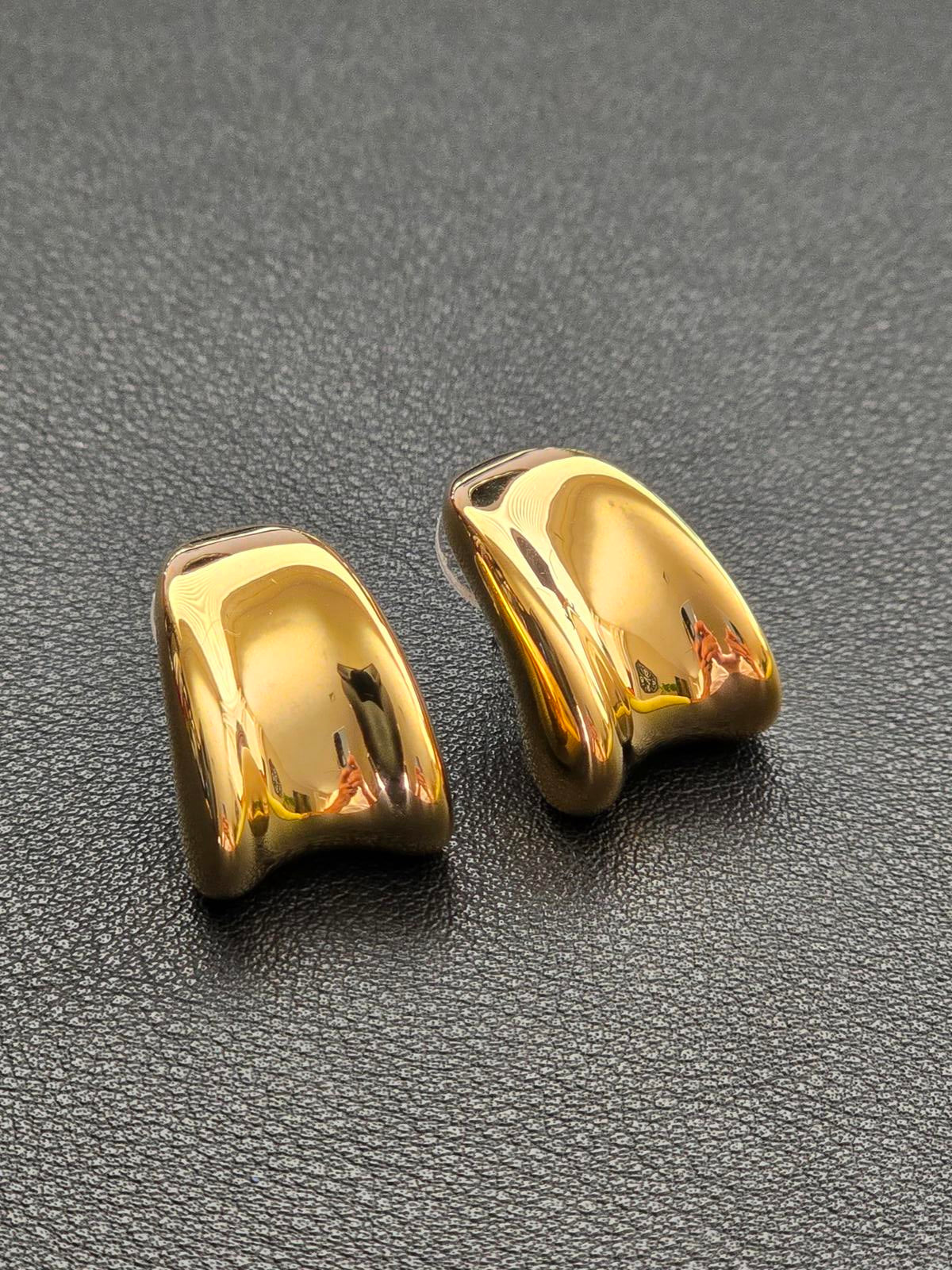 Chic Milor, Italian 14k Gold Earrings