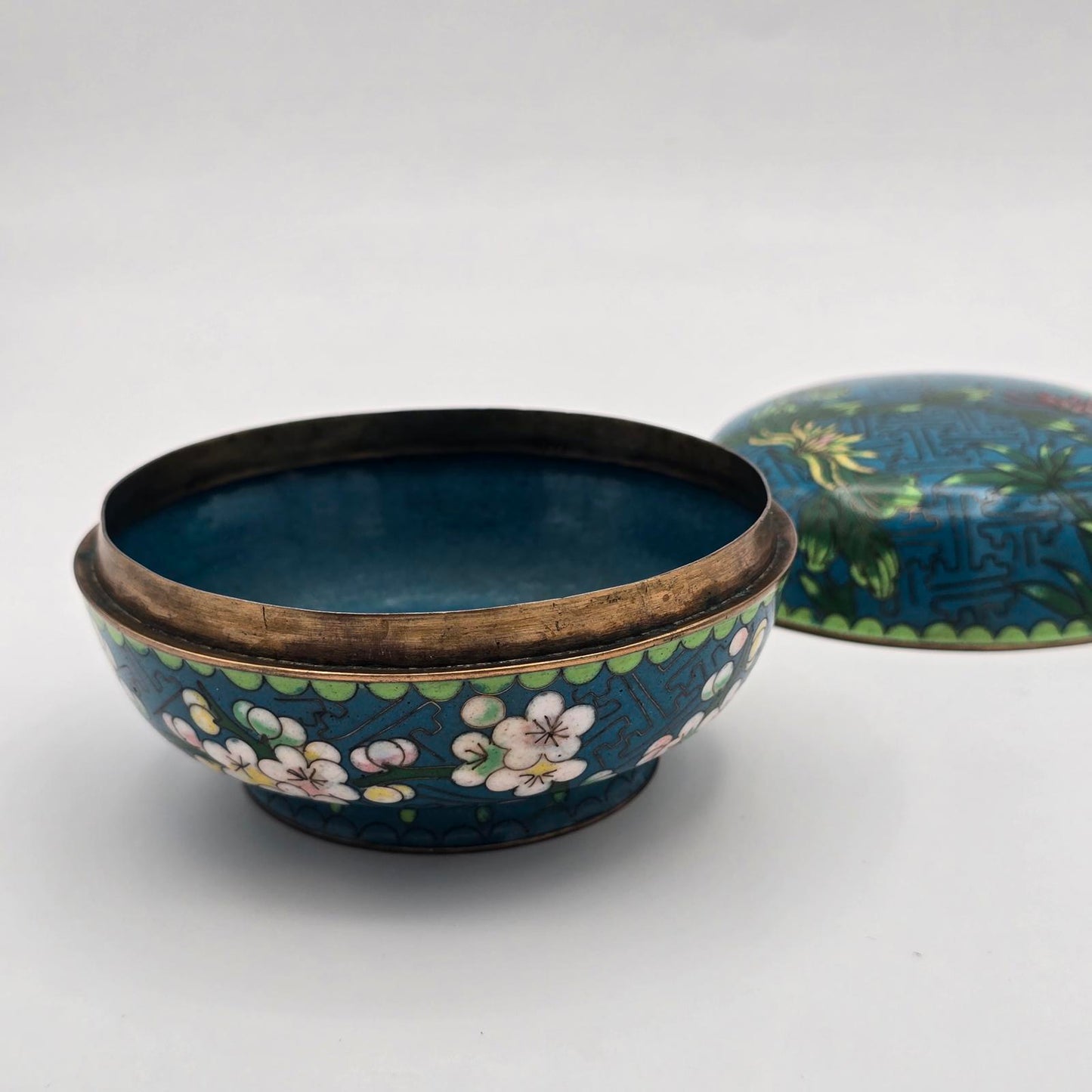 Vintage Chinese Cloisonne Trinket Box w/Lid