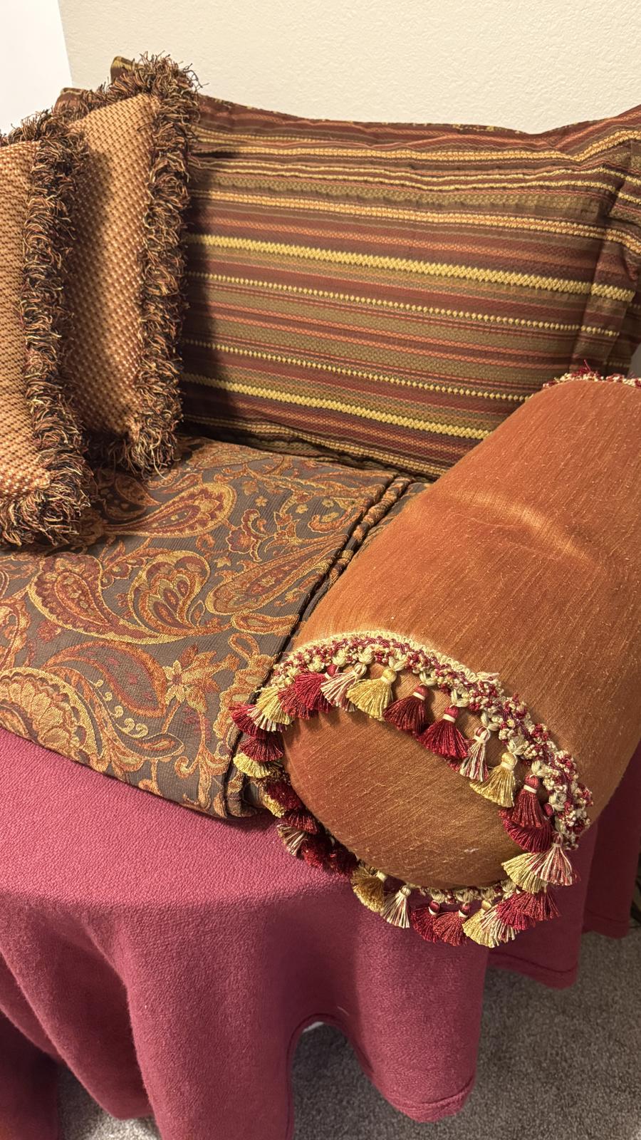 Custom-made King Bed Set - Paisley Coverlet, 2 King Shams, 3 Decorative Pillows