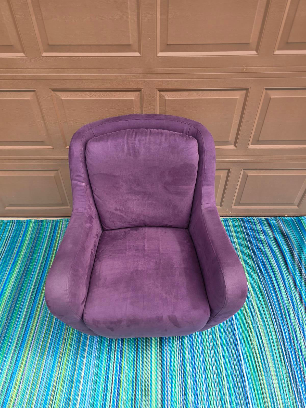 Fun Contemporary Purple Chair to Accent Your Room