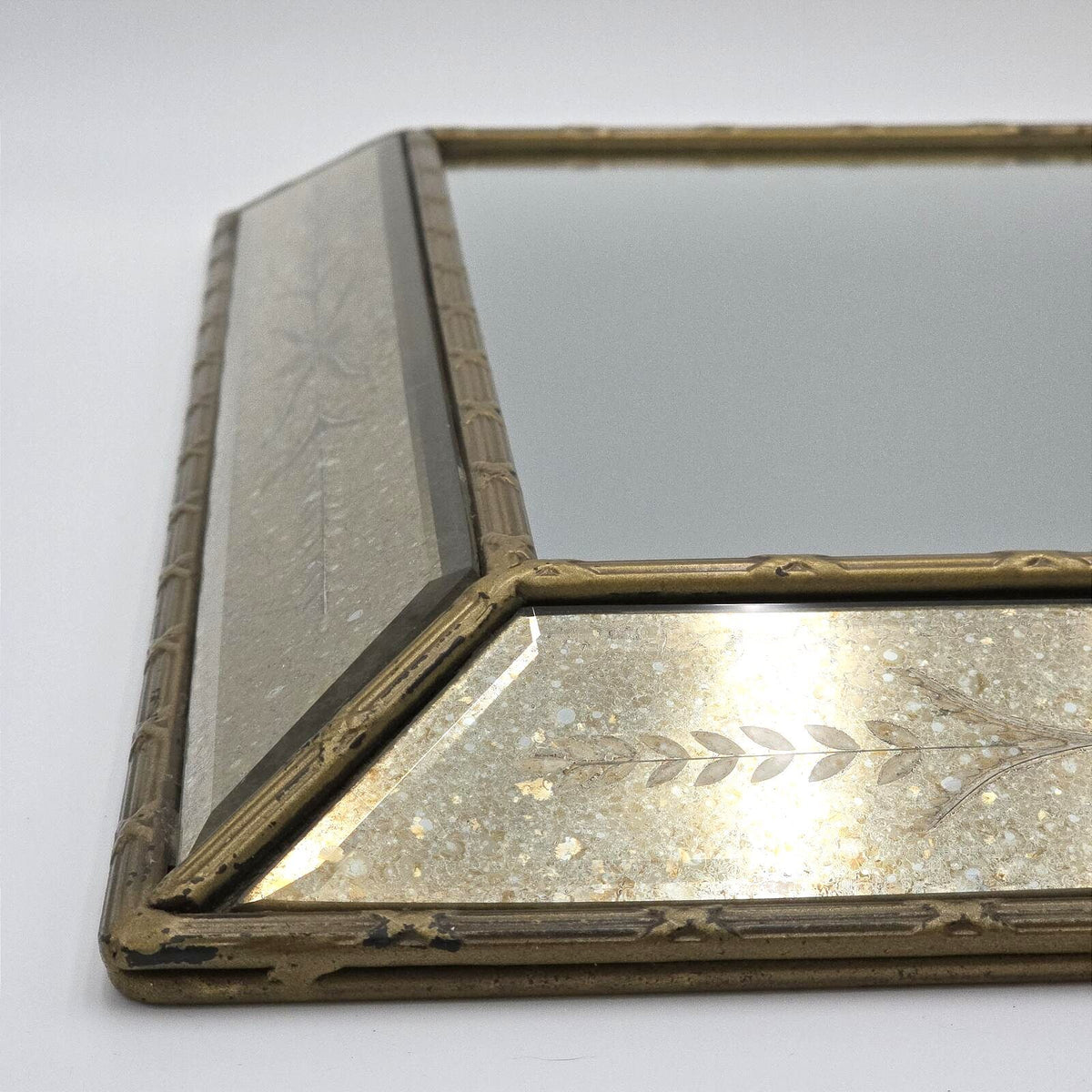 Vintage Hollywood Regency Venetian Style Etched Glass Gilt Mirror 19"